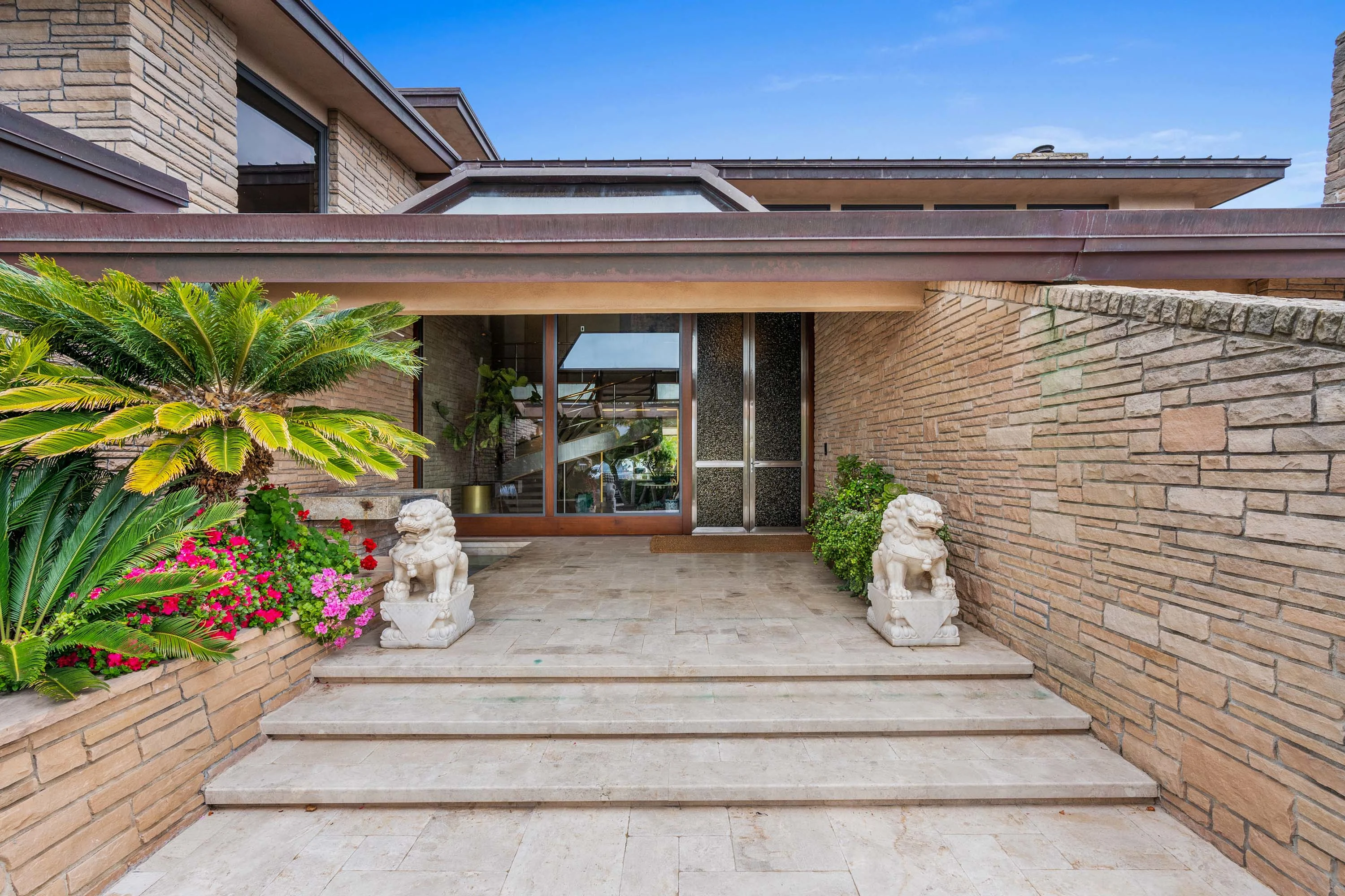 1213 Skylark Drive, La Jolla, California 92037 - 1213-skylark-drive-la-jolla-california04_qh5m3o