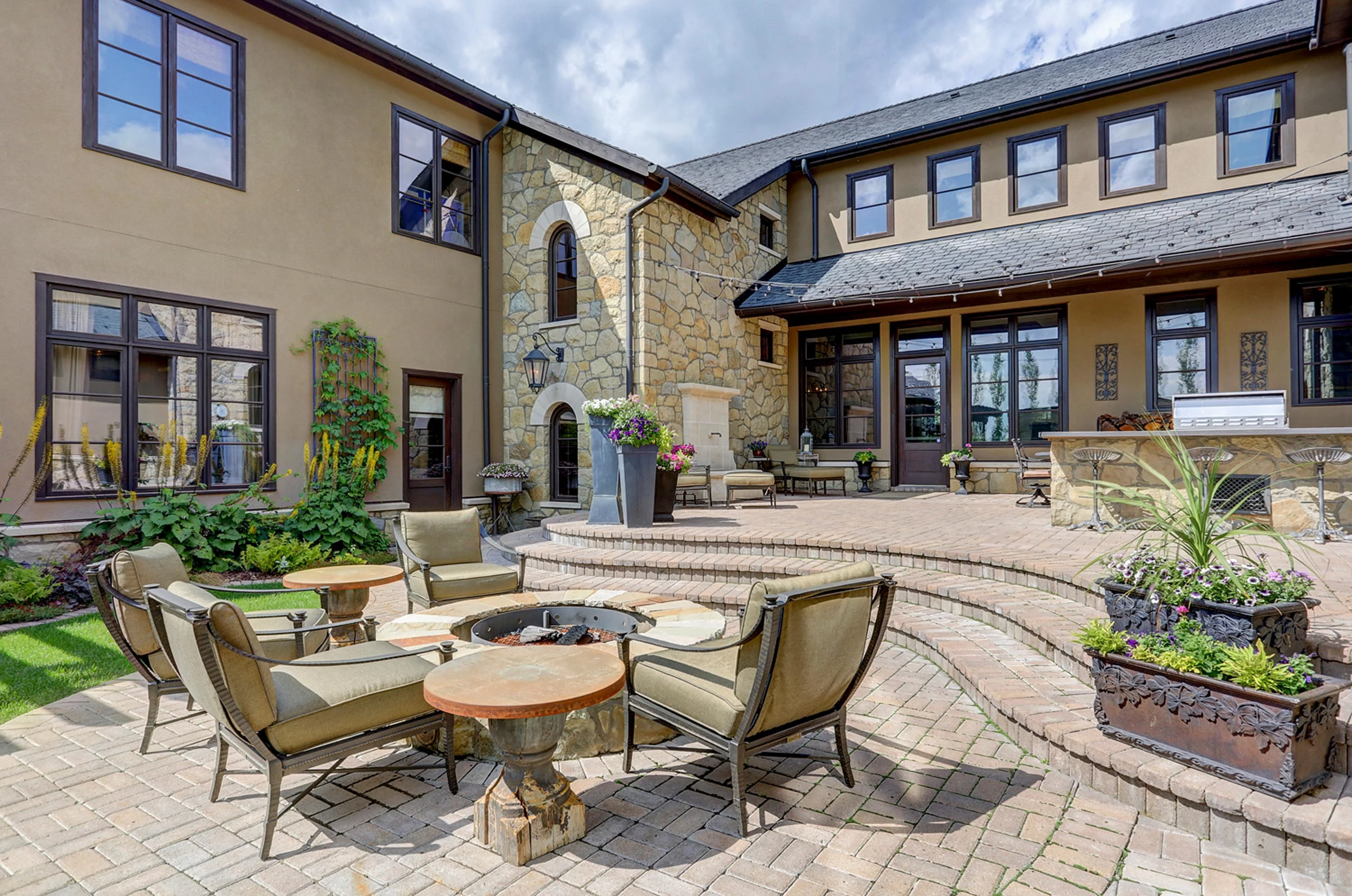209 Pinnacle Ridge Place SW, Calgary, Alberta, Alberta T3Z 3N8, Canada - 209-pinnacle-ridge-place-rural-rocky-view-county-alberta-canada50_apnhfb