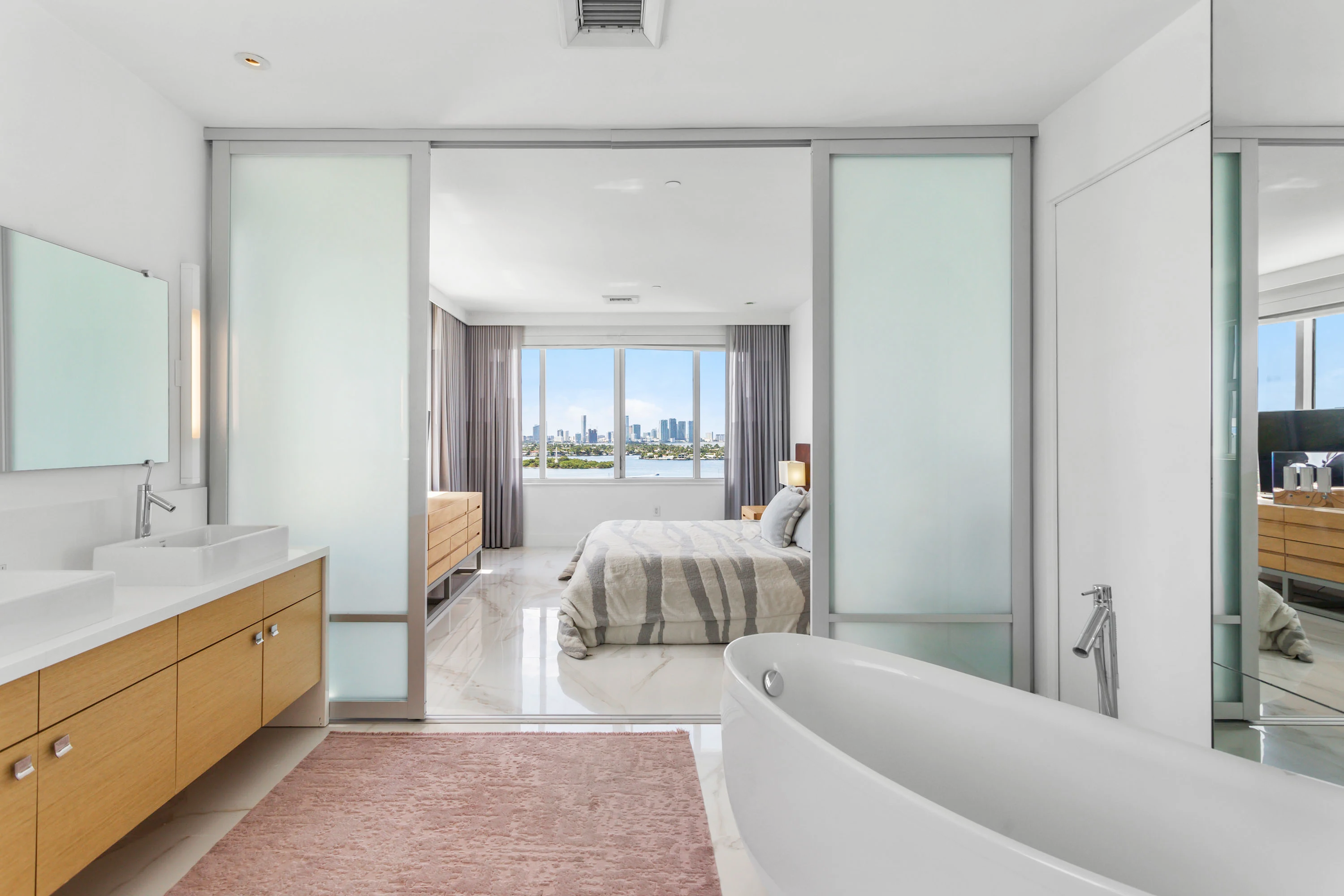1100 West Avenue, Unit #1-TS, Miami Beach, Florida 33139 - 1100_West_Ave_Unit_1-TS_09_sig7s3