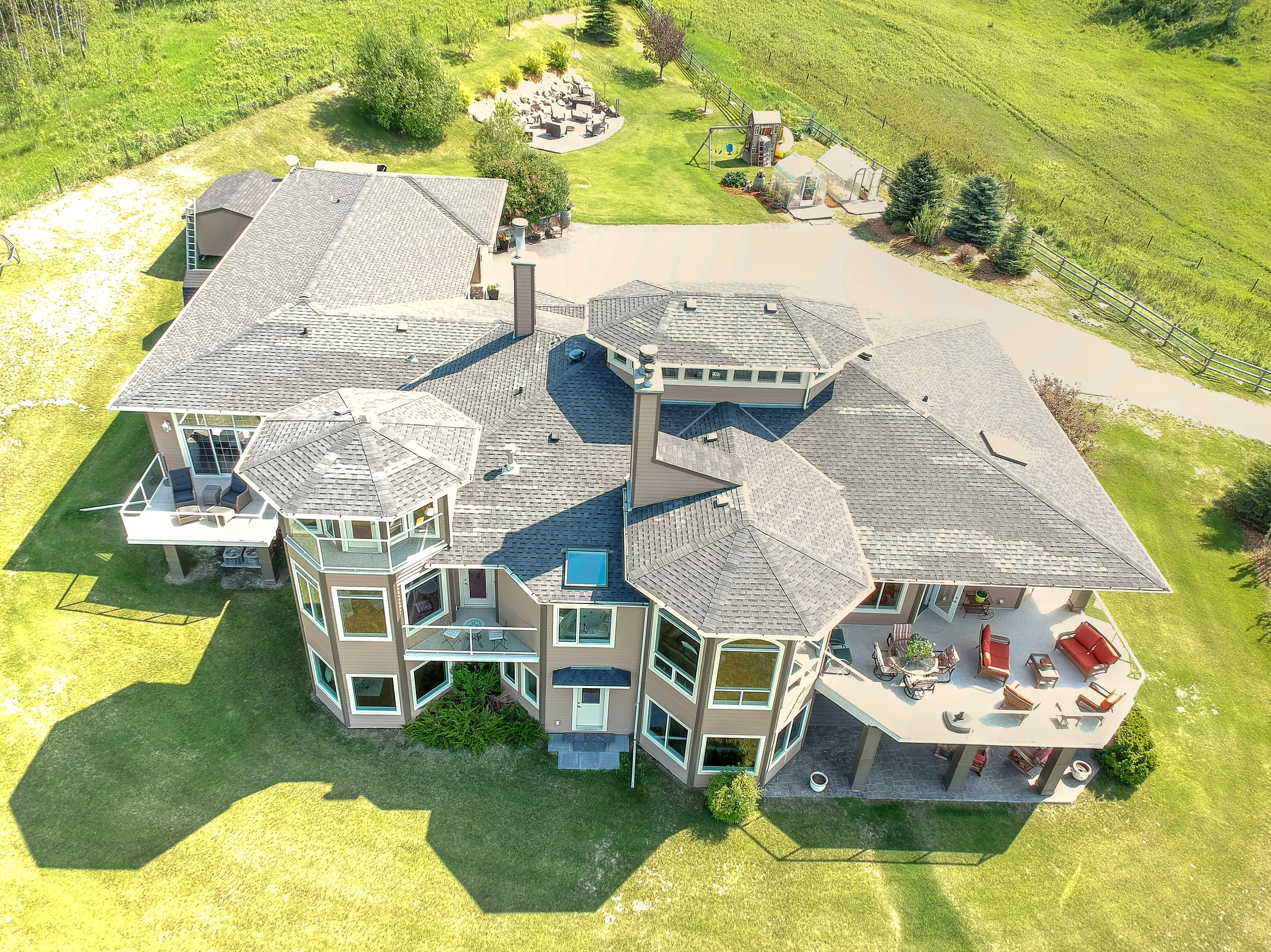 290156 160 Street W, Near Calgary, Alberta T2J 2P9, Canada - 290156-160-street-rural-foothills-county-alberta-canada66_qsgm7k