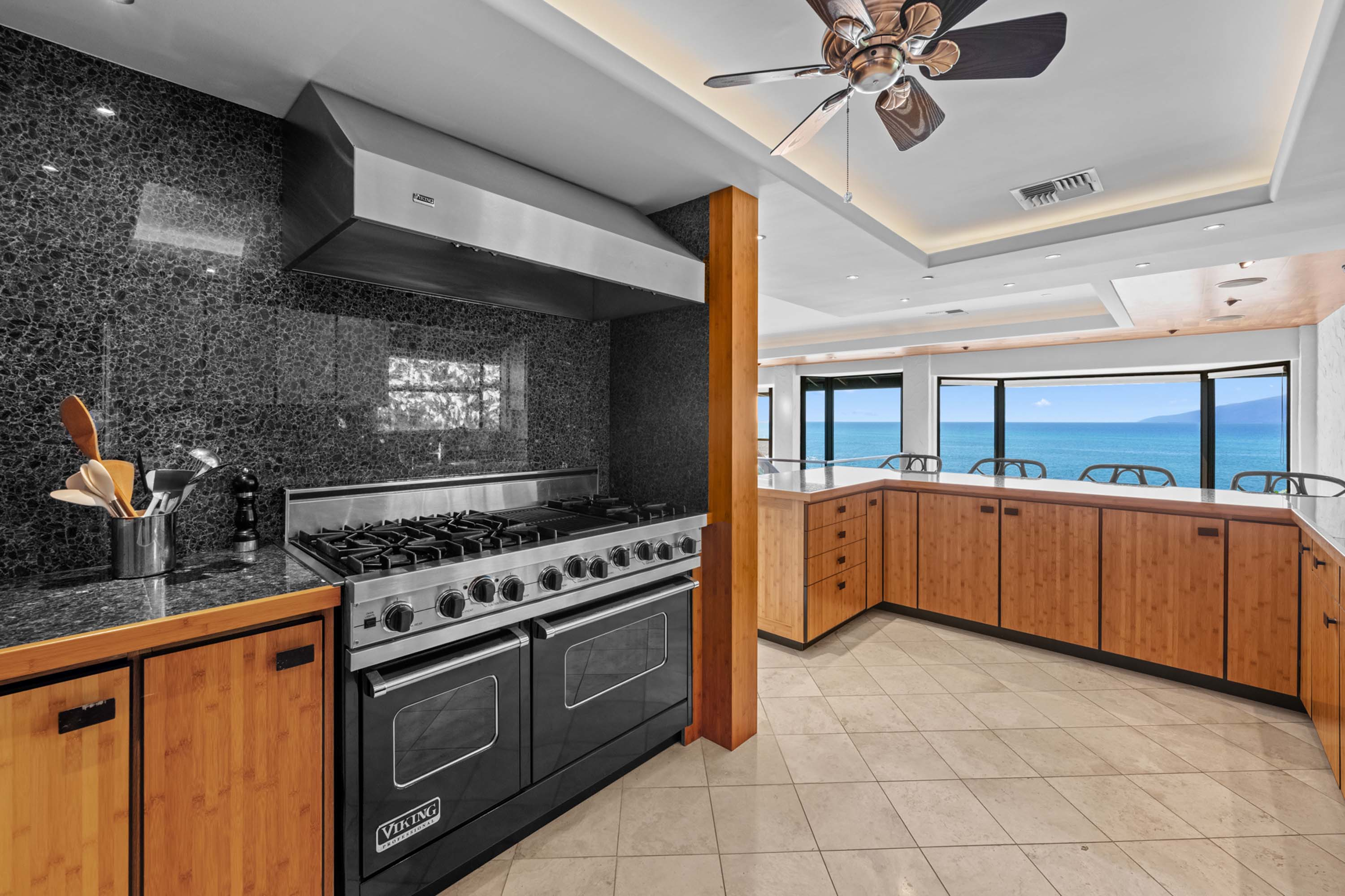 13 5163 and 5157 Lower Honoapiilani Rd, Lahaina, HI 96761 - Luxury Real Estate - Concierge Auctions