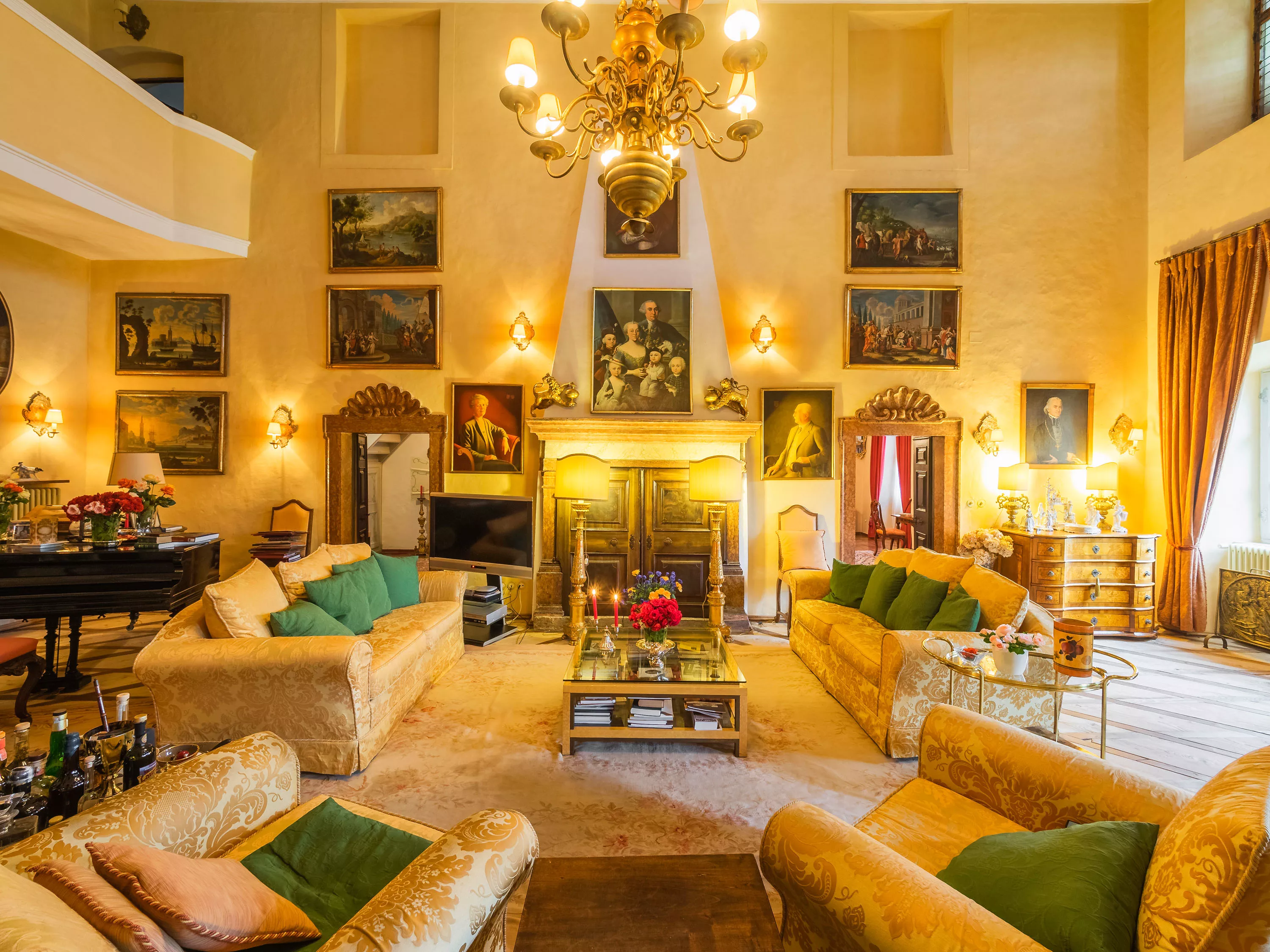 Castel Valer, Valer 21, Tassullo, Trentino-Alto Adige 1-38010, Italy - castel-valer-italy-14-06-20-55-5555_b4z2kt