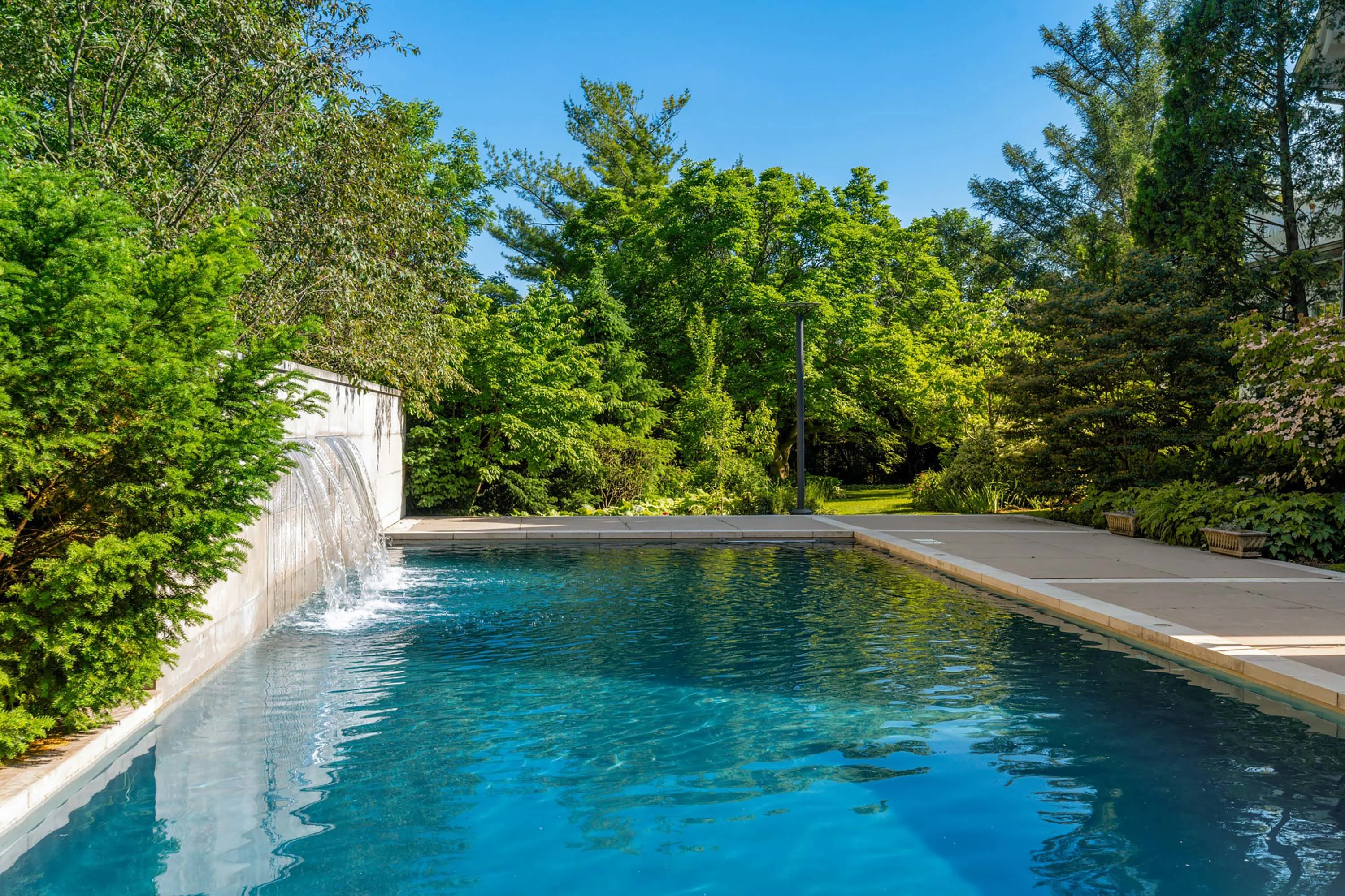 1 Banfield Street, Paris, Near Toronto, Ontario N3L2N3, Canada - 34_-_49-web-or-mls-ARW06793_bmdg9z