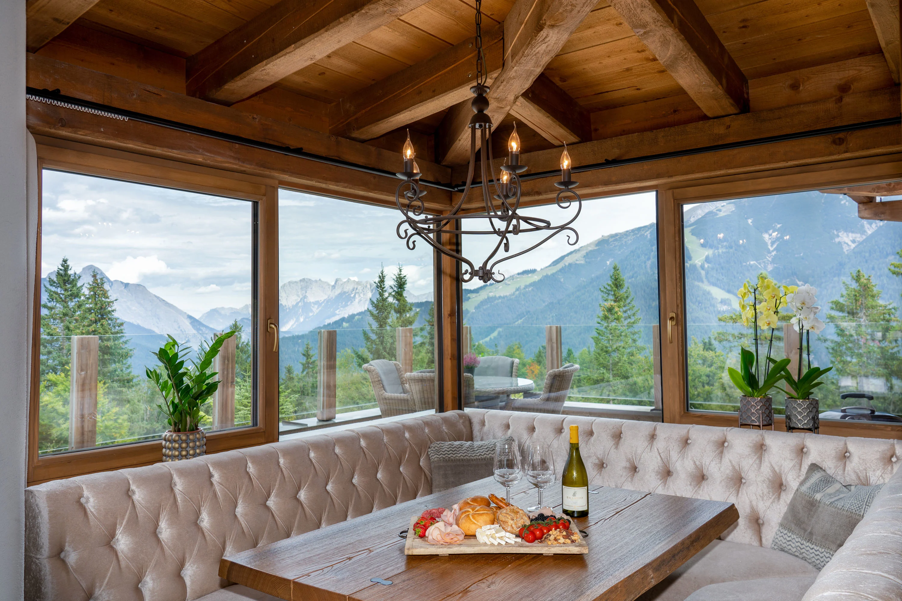Luxury Mountain Chalet, Seefeld, Austrian Alps, Tirol , Austria - luxury-mountain-chalet-tirol-seefeld-austria22_ftrfli