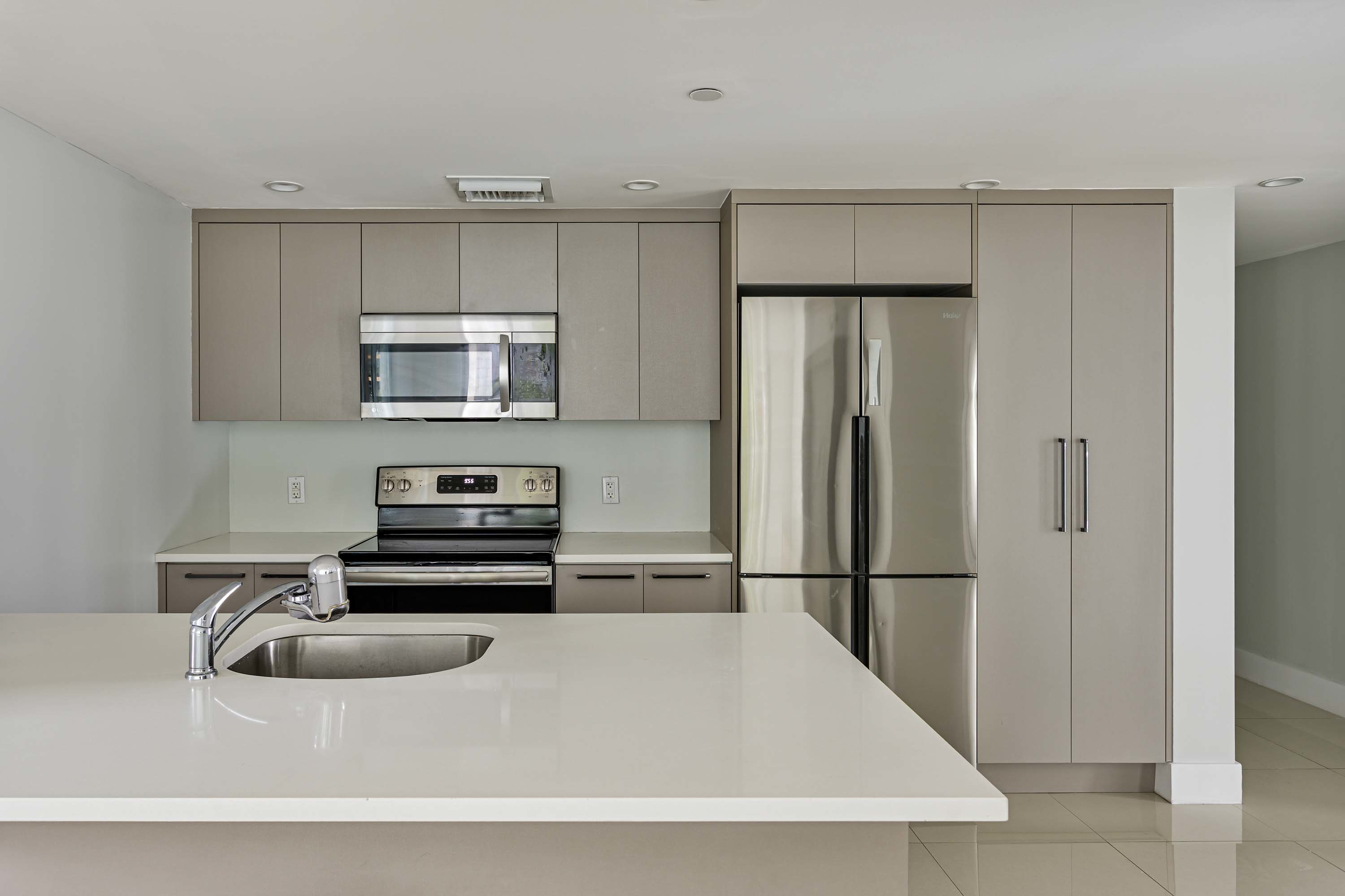 12 Unit 203 1150 101st Street - Luxury Real Estate - Concierge Auctions