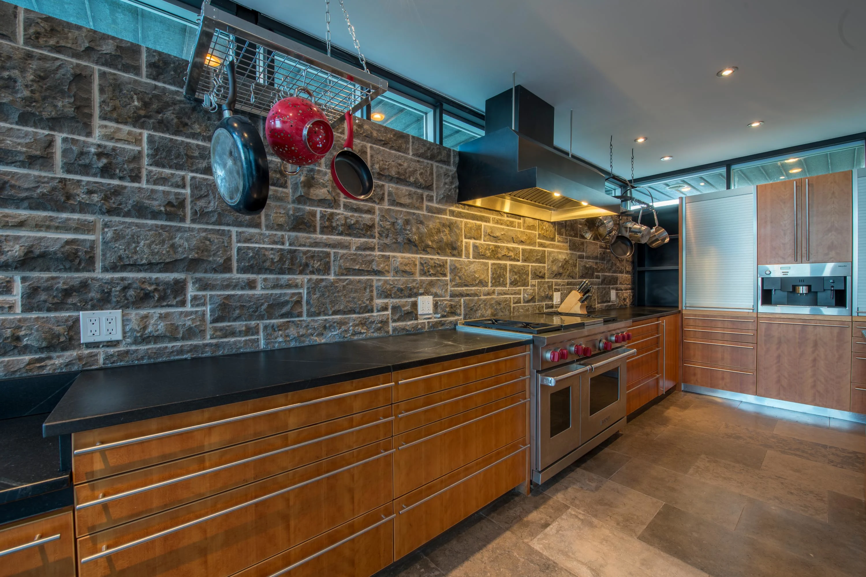 137 Gannet Lane, Near Halifax, Nova Scotia, Nova Scotia B3B 3H4, Canada - 137-gannet-lane-duncans-cove-nova-scotia-canada09_aq1w6d