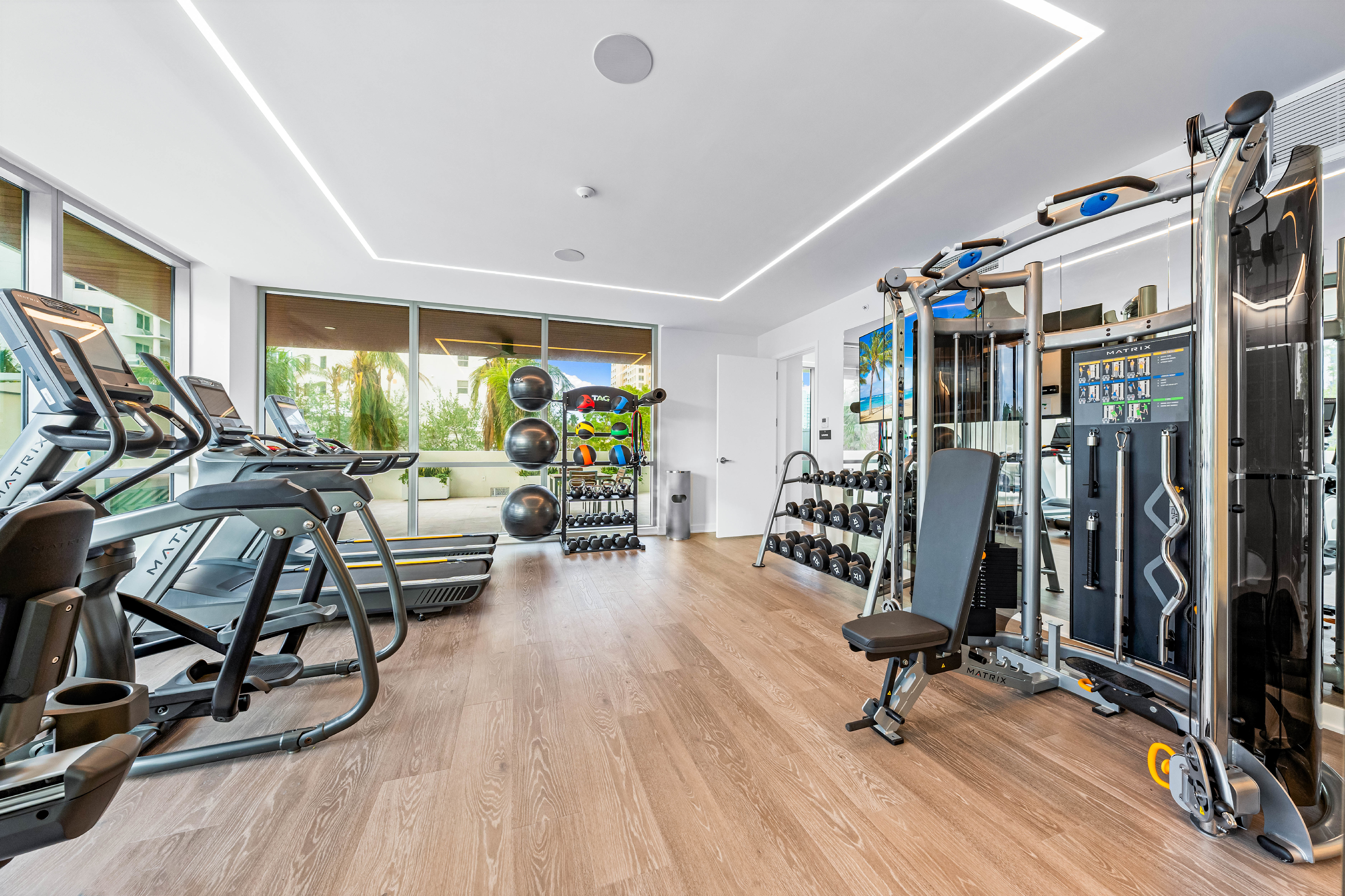 44 111 Golden Gate Point -Penthouse 701, Sarasota, FL 34236 - Luxury Real Estate - Concierge Auctions