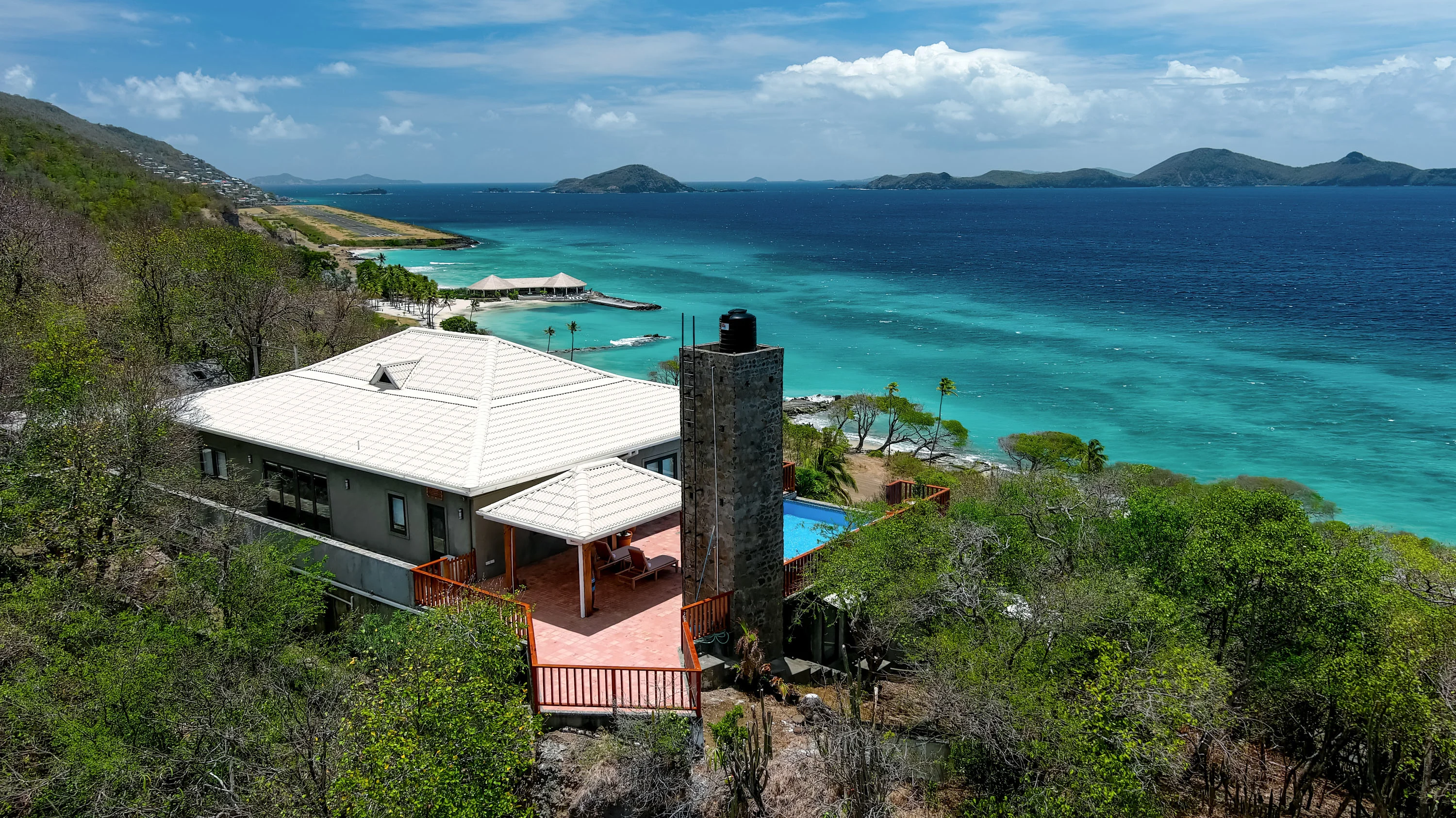Adams Bay Tower Villa, Bequia, Bequia , St. Vincent & The Grenadines - adams-bay-tower-villa-bequia-st-vincent-grenadines02_dy86gi