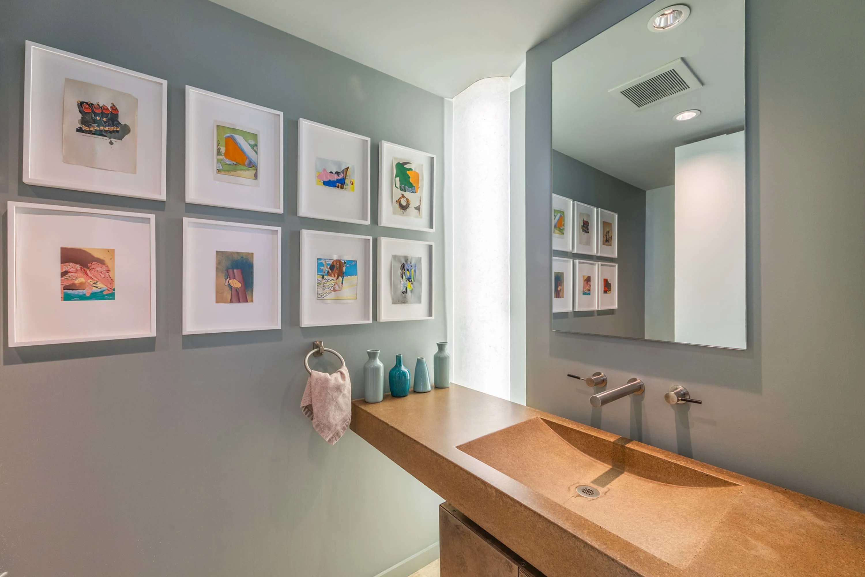 Chilmark House | 8 Snail Road, Chilmark, Martha's Vineyard, Massachusetts 02535 - 17_-_Powder_Room_hvlu1h