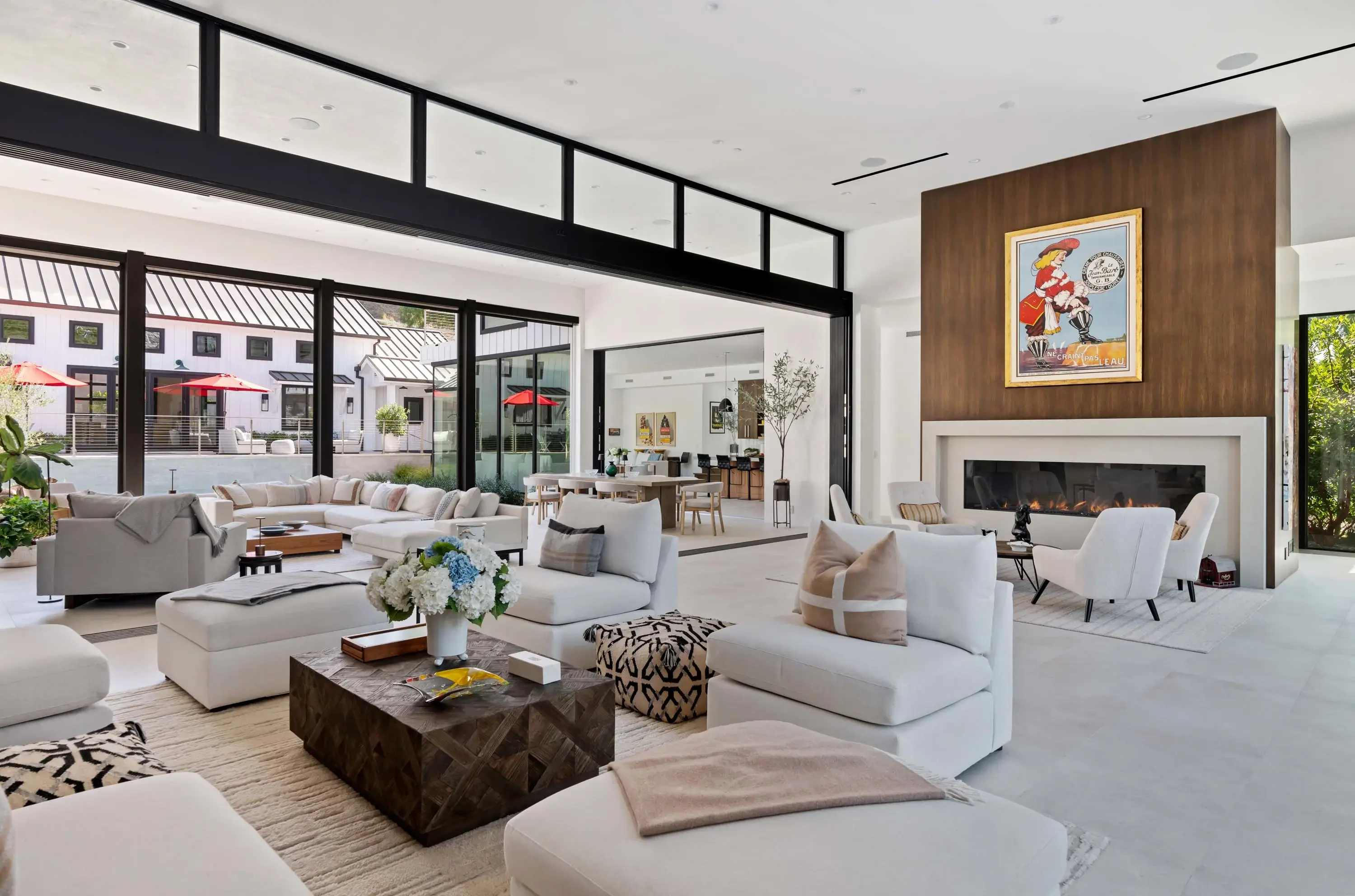 Stella Dolce | 25057 Lewis and Clark Road, Hidden Hills, Los Angeles Area, California 91203 - 3_-_25057_Lewis_Clark_Pickup_Shots_5_va4wrm