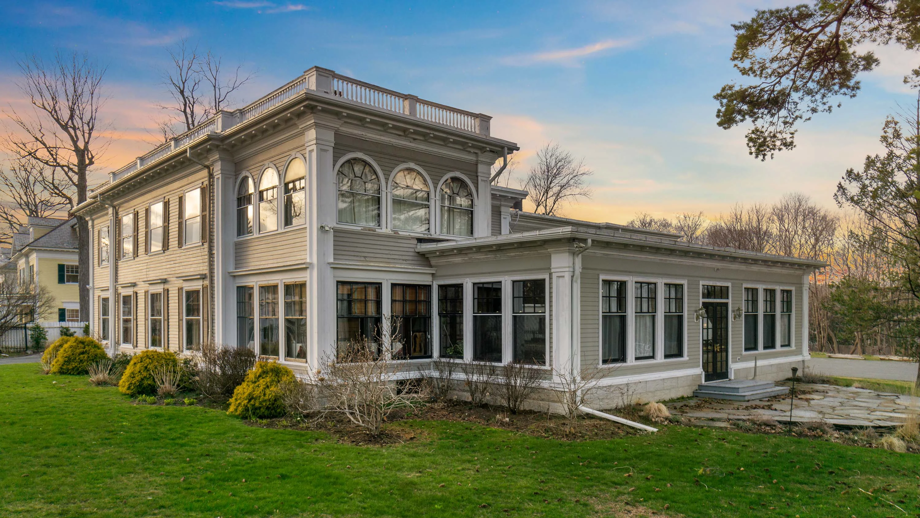 51 Walker Street, The Berkshires, Massachusetts 01240 - gateways-inn-51-walker-street-lenox-massachusetts38_noyjxj