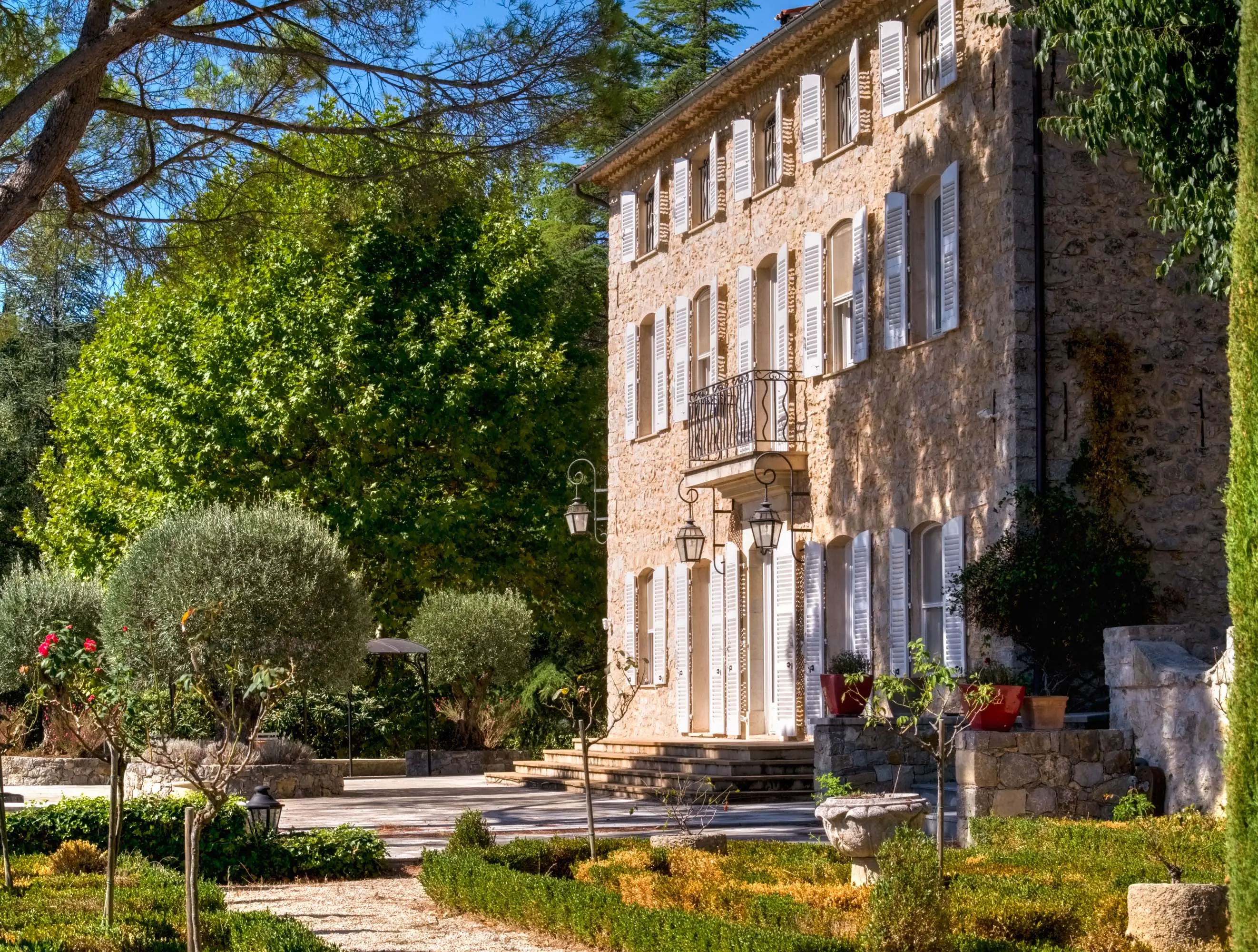 04 Château de Tournon - Luxury Real Estate - Concierge Auctions