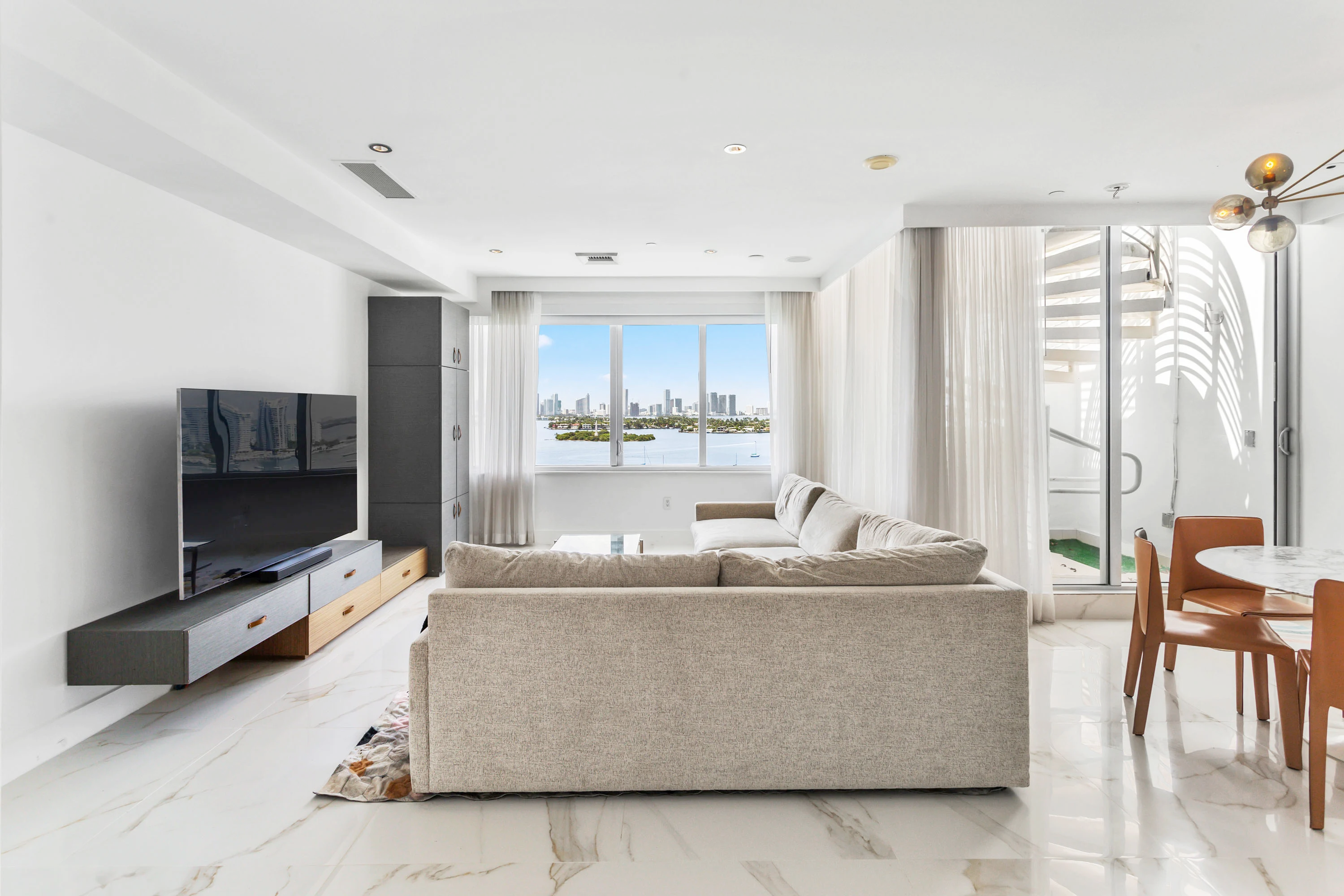 1100 West Avenue, Unit #1-TS, Miami Beach, Florida 33139 - 1100_West_Ave_Unit_1-TS_03_mbljvz