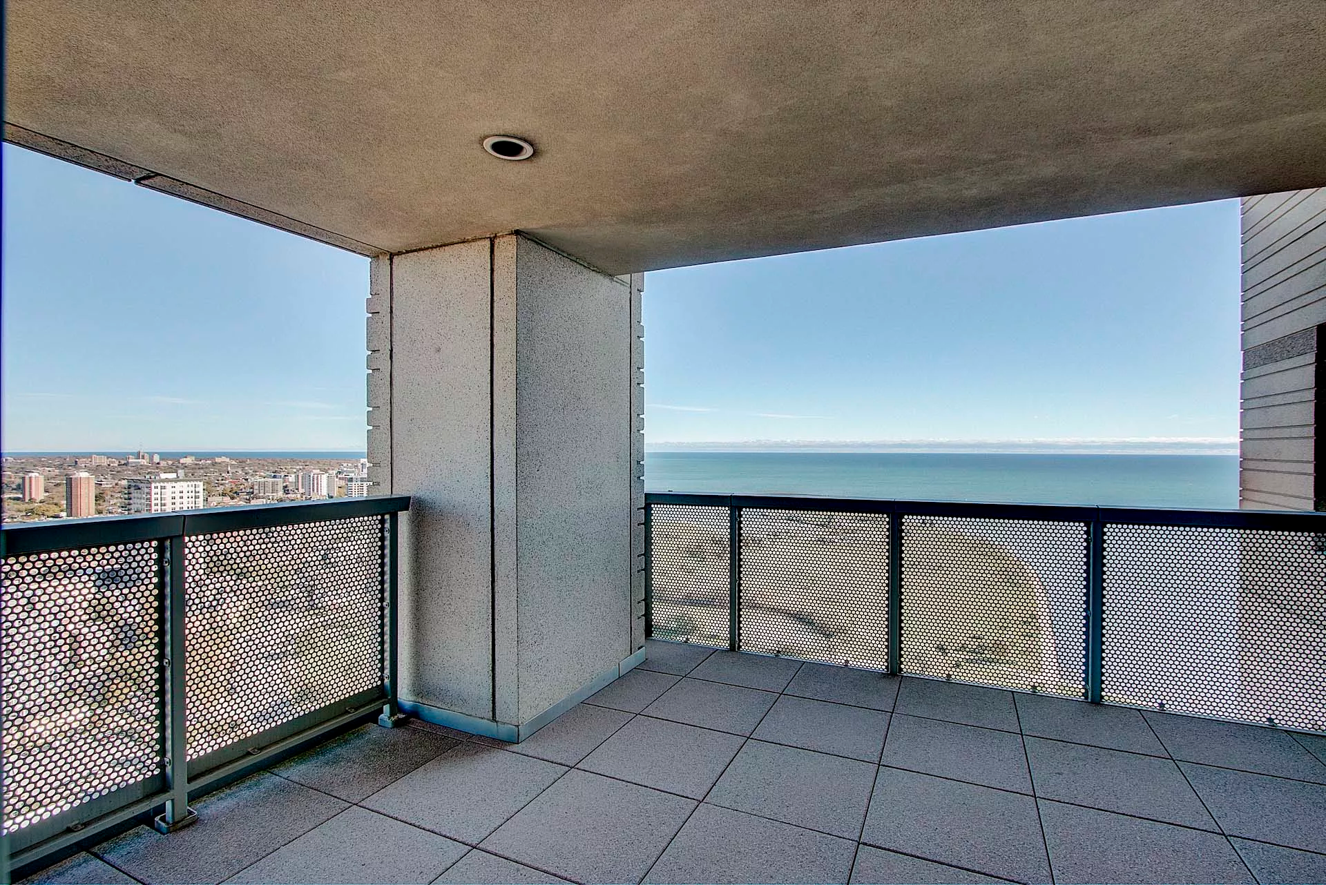 923 E Kilbourn Avenue, Milwaukee, Wisconsin 53202 - 923-east-kilbourn-avenue-unit-3200-milwaukee-wisconsin22_q3fzsd