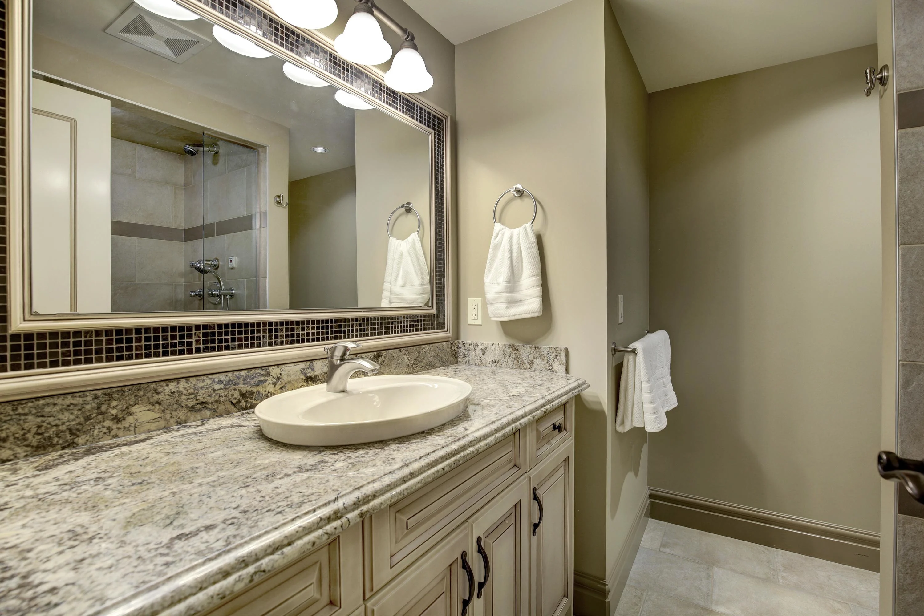82031 202 Avenue West, Calgary, Alberta T1S 2X2, Canada - 82031-202-avenue-w-foothills-alberta-canada47_gzvins