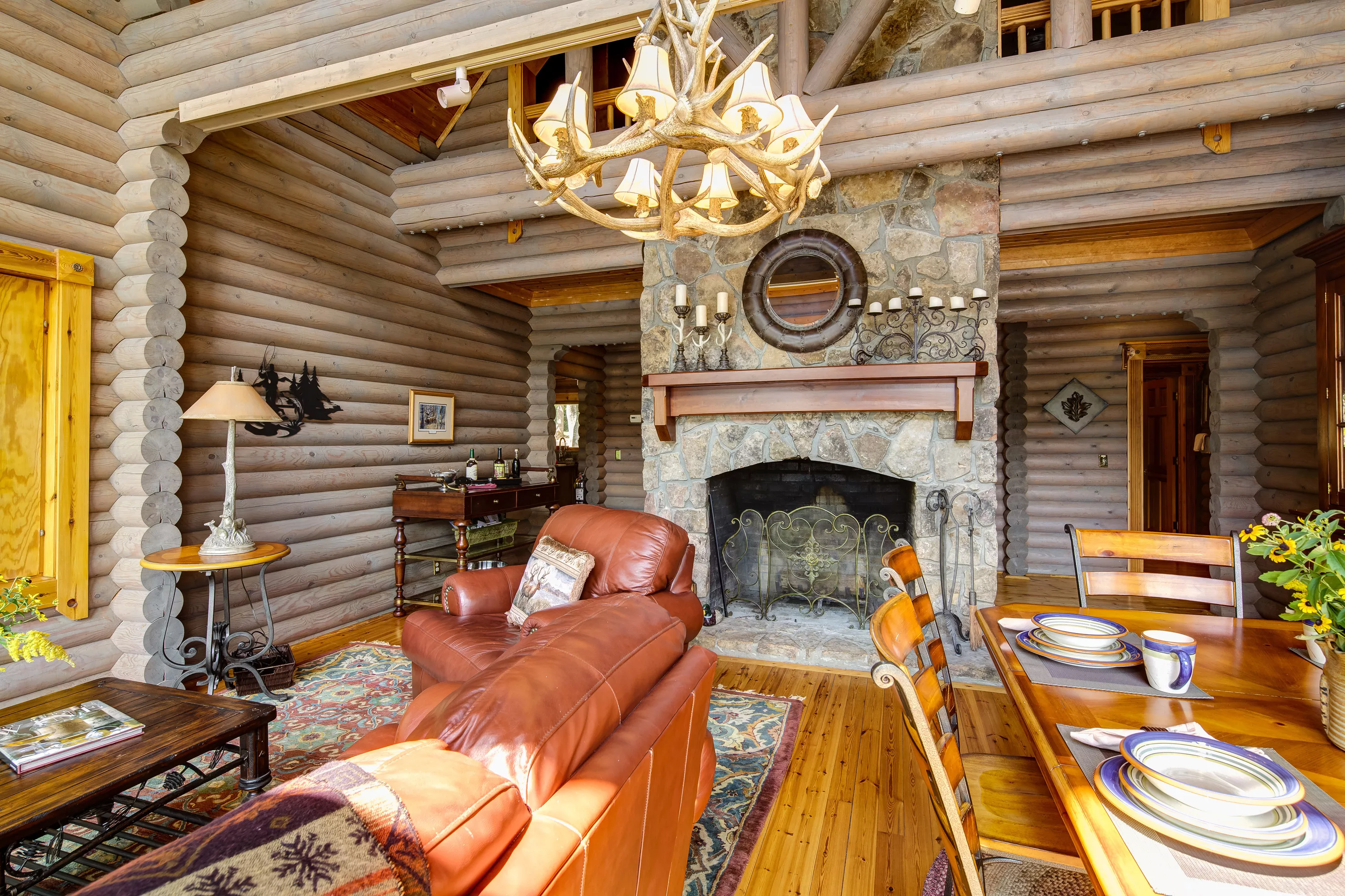 275 Kennemur Road, Historic Ellijay, Georgia 30536 - falling-waters-mountain-lodge-275-kennemur-rd-luxury-real-estate-10_afedfr