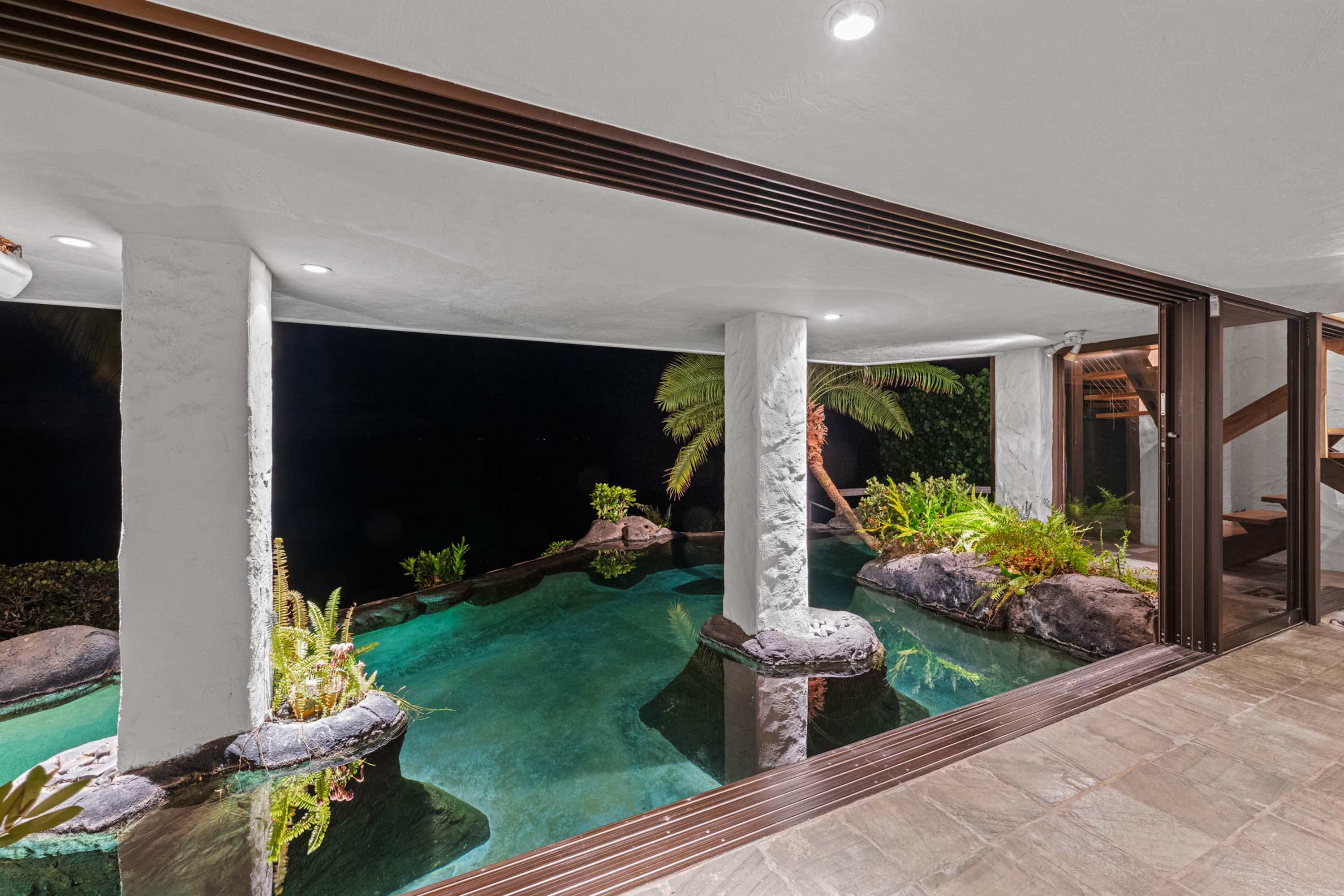 22 5163 and 5157 Lower Honoapiilani Rd, Lahaina, HI 96761 - Luxury Real Estate - Concierge Auctions