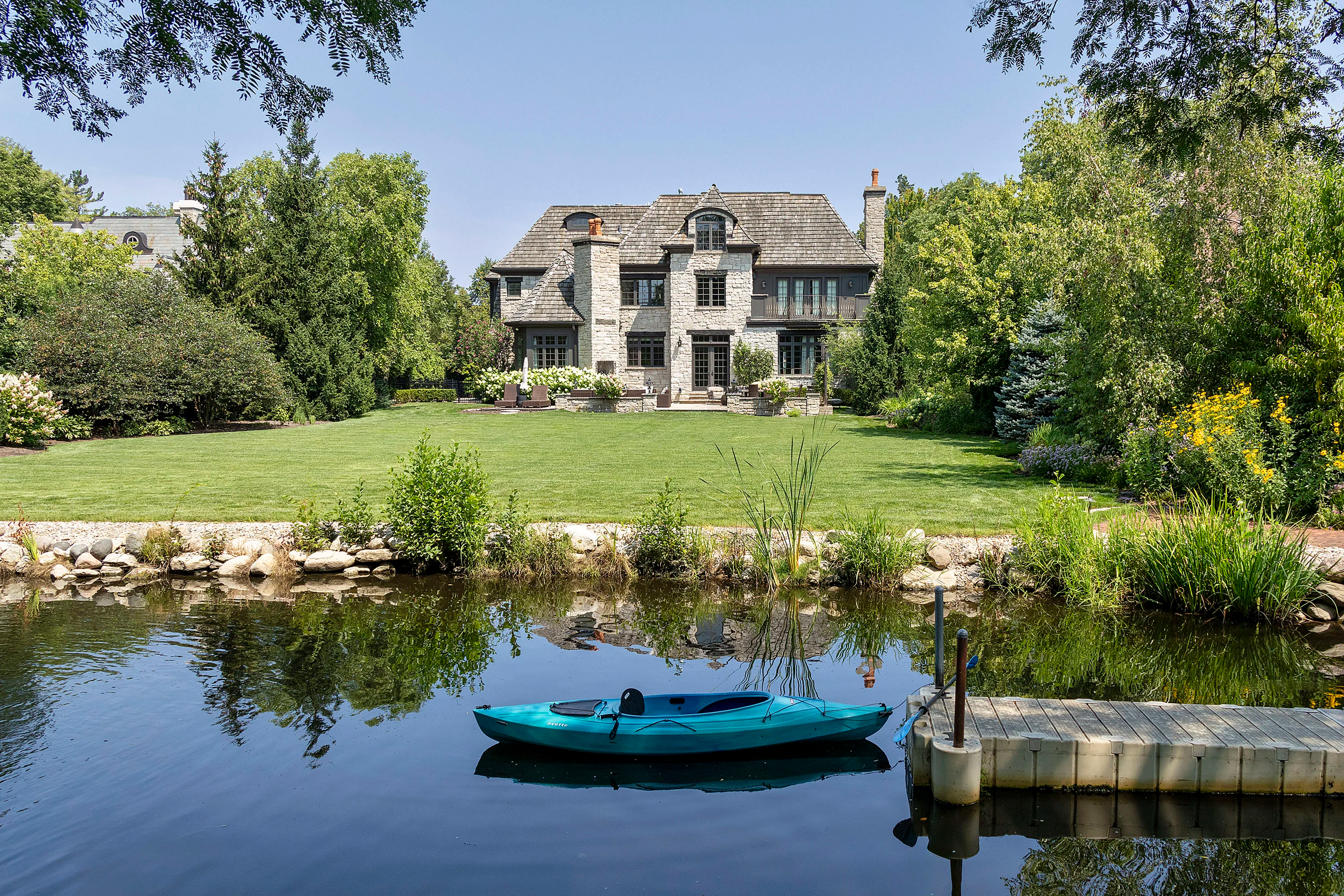 104 Longmeadow Road, Winnetka, Chicago Area, Illinois 60093 - 104_Longmeadow_Rd_02_hhm54p