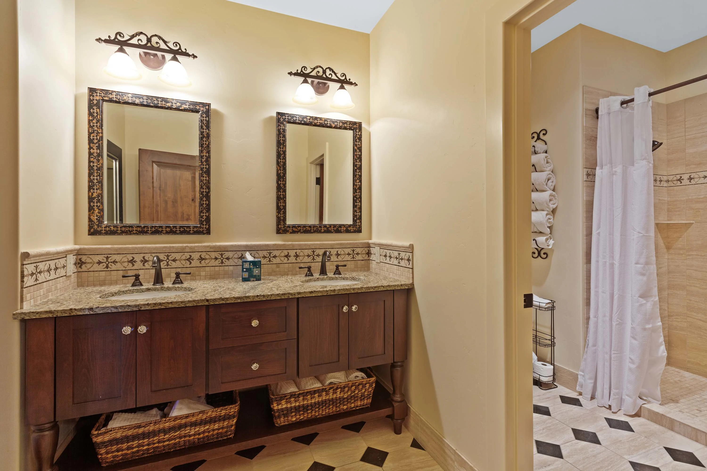 8719 South Palouse, Spokane, Washington 99223 - 27_-_8719SPalouseHwy-41_fwrz9y