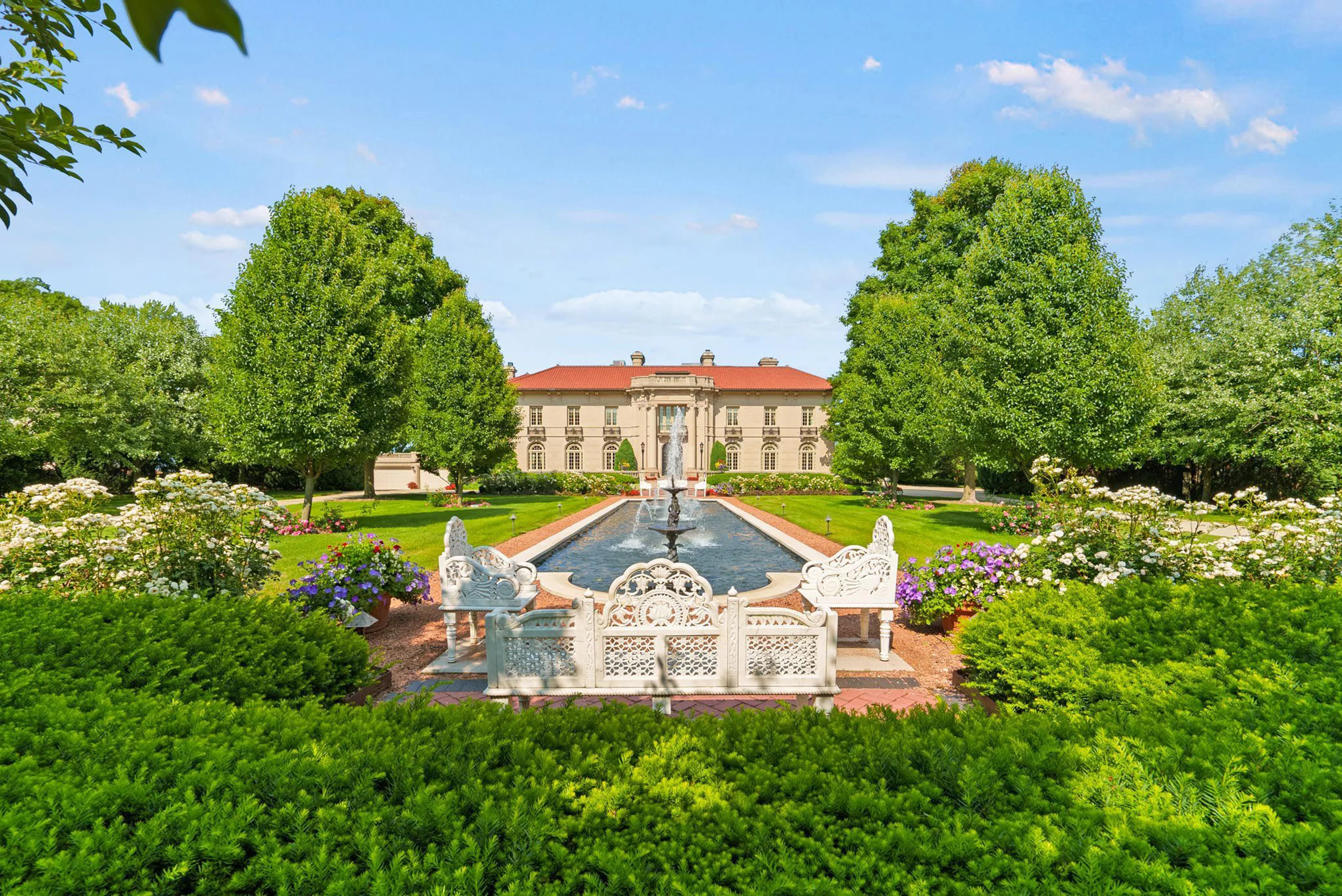 5270 N Lake Drive, Whitefish Bay, Wisconsin 53217 - 5270-N-Lake-Drive-37_e5vphz