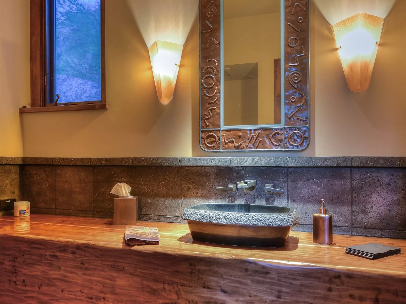 35237 North Ridgeway Dr, Carefree, Arizona 85377 - 35237-North-Ridgeway-Carefree-Arizona24-16-16-09-099_f70jil