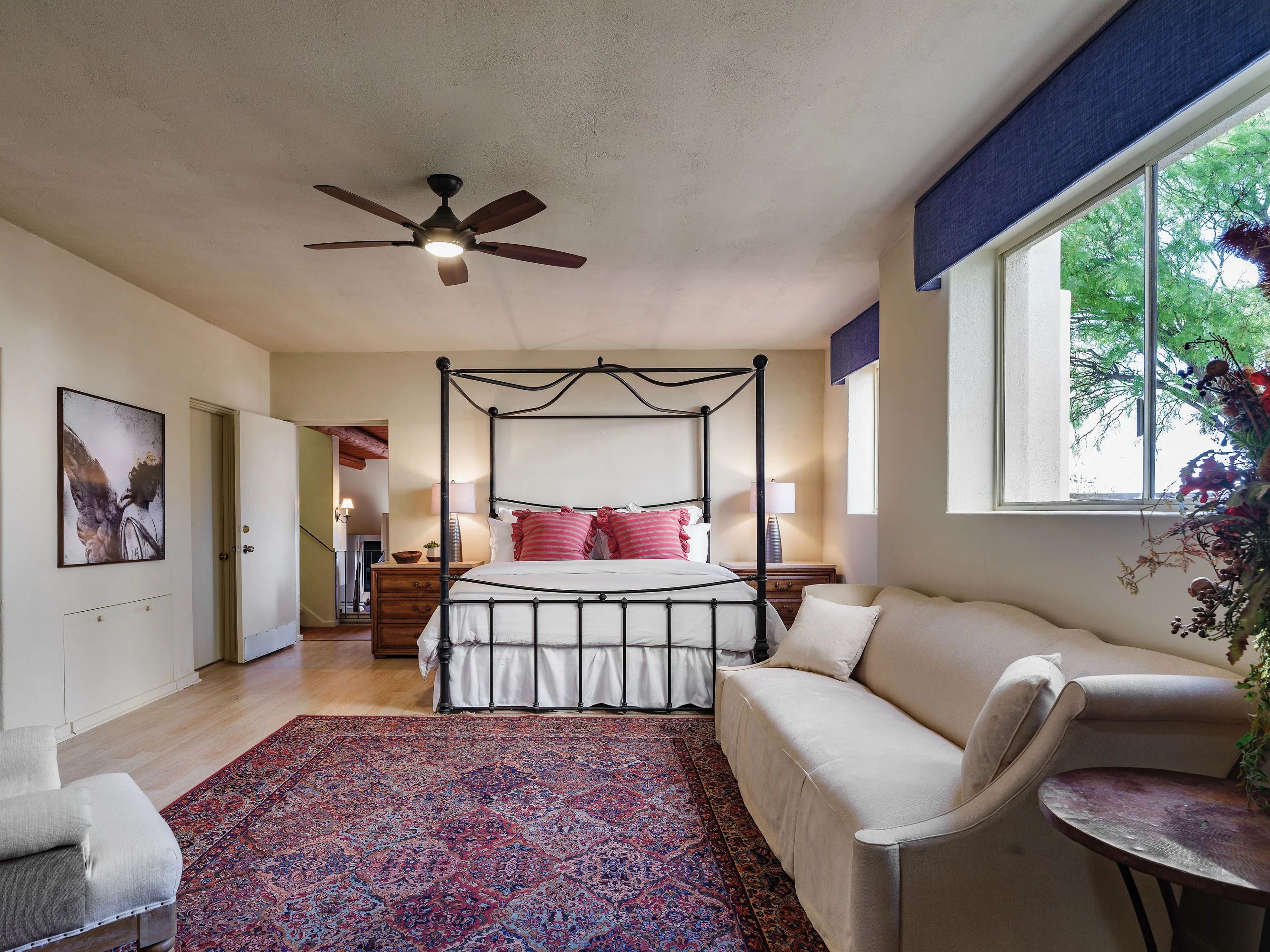 5201 North Hacienda Del Sol Road, Tucson, Arizona 85718