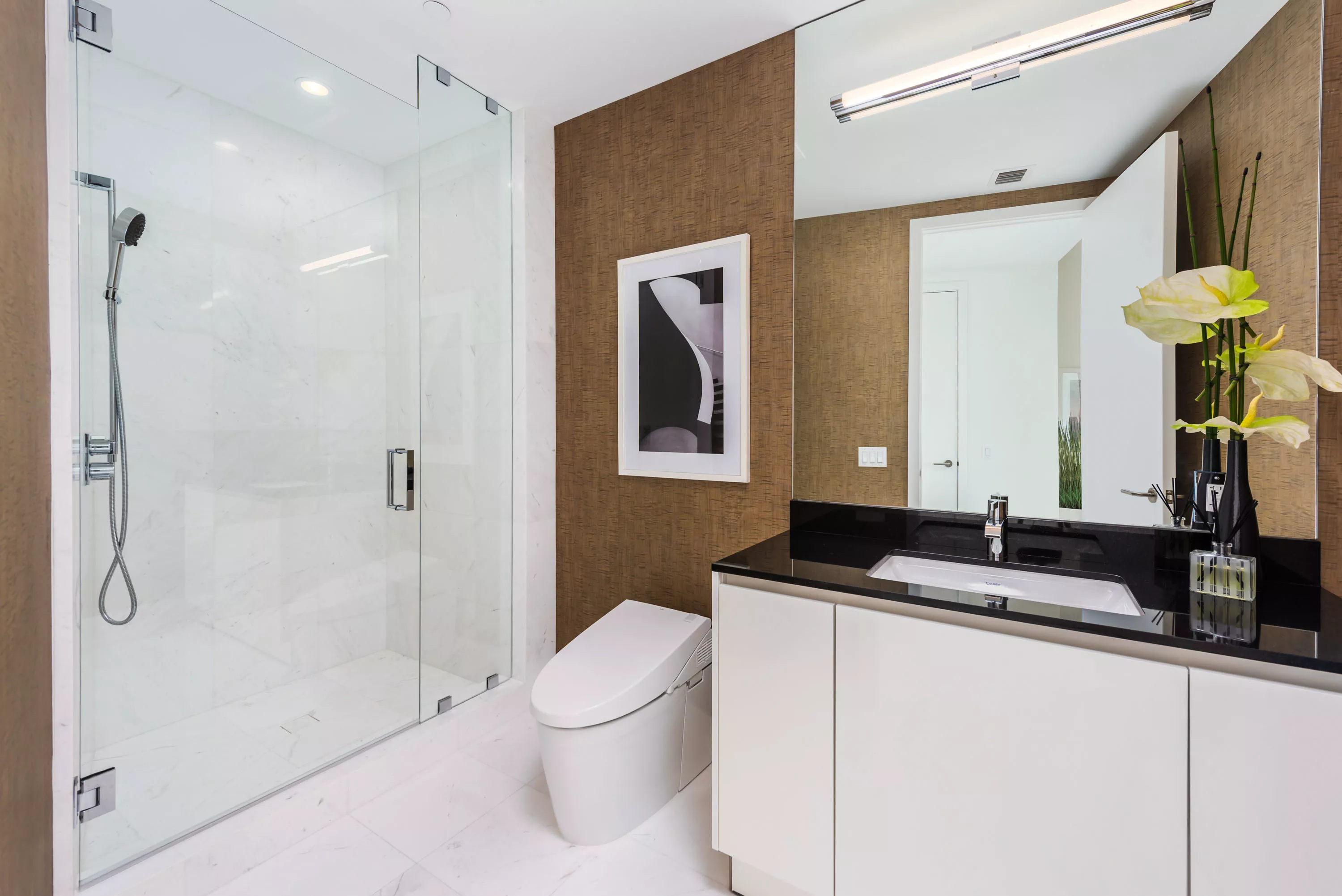 18555 Collins Avenue Apt 3605, Porsche Design Tower, Miami, Florida 33160 - porsche-design-tower-residence-3605-18555-collins-avenue-sunny-isles-beach-florida22_awzlp0