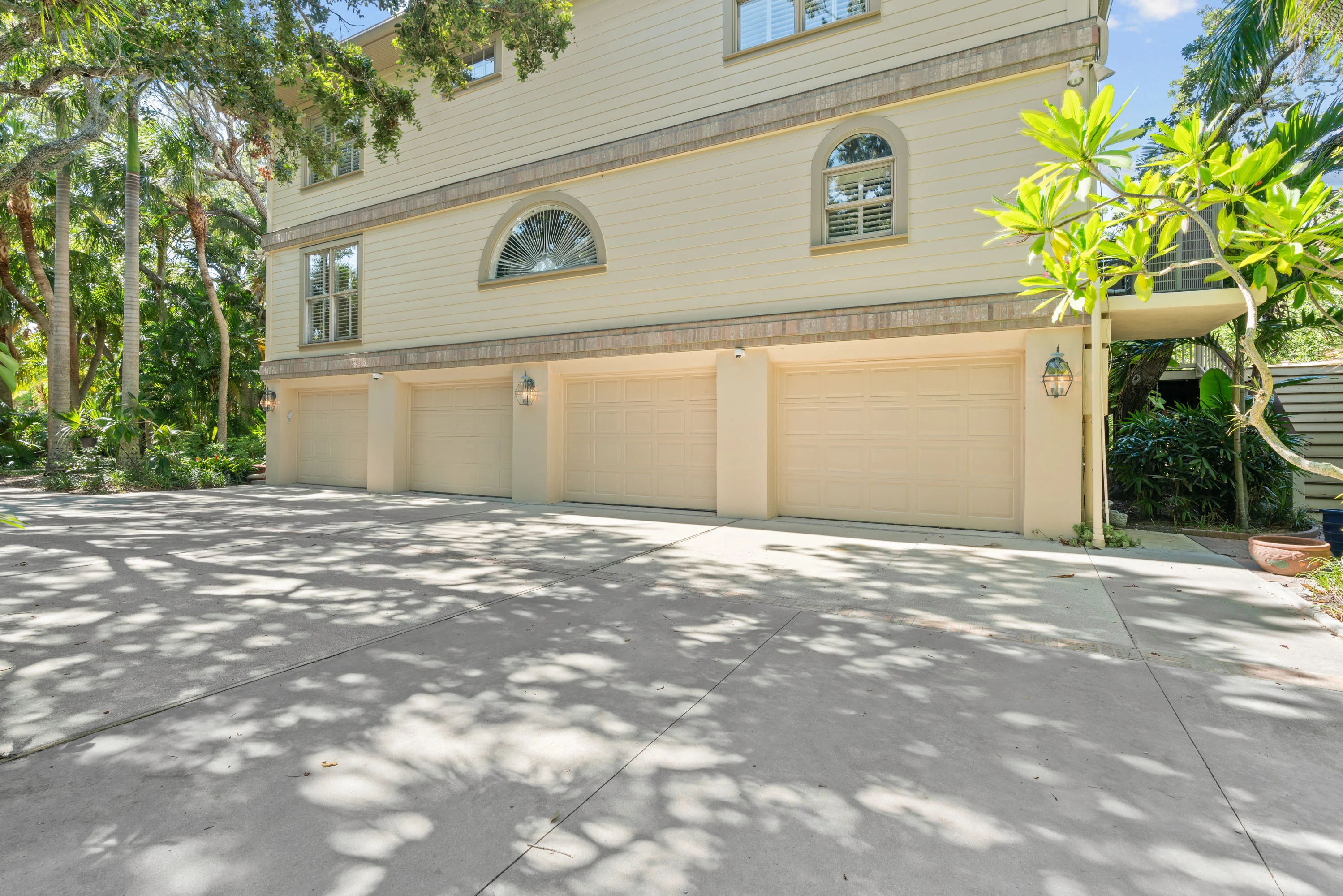 2007 Bayview Drive, Tierra Verde, Florida 33715 - 2007_Bayview_Drive_47_fadycy