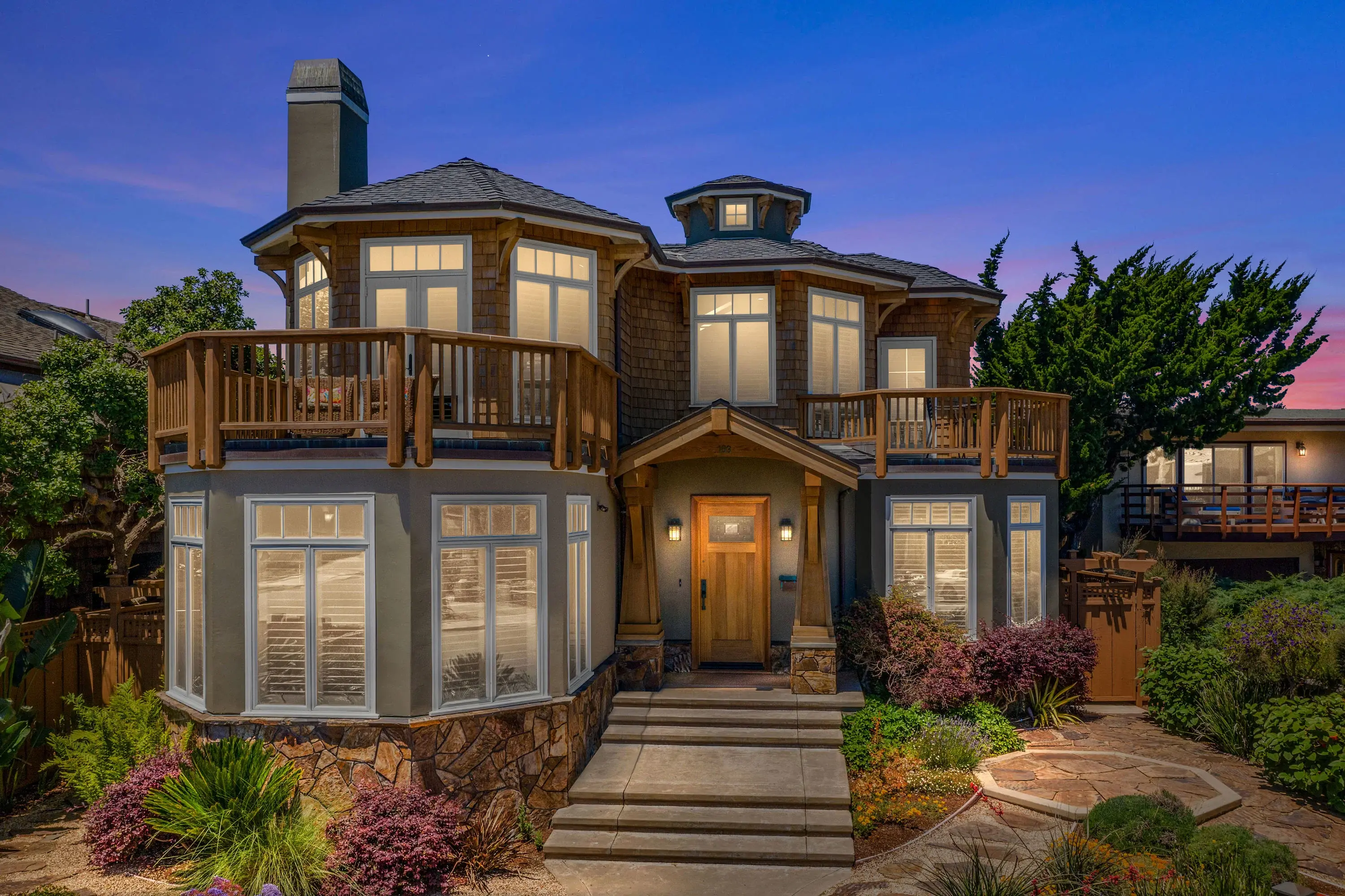 103 Auburn Avenue, Santa Cruz, California 95060 - 103-auburn-ave-santa-cruz-callifornia01_yxsia5