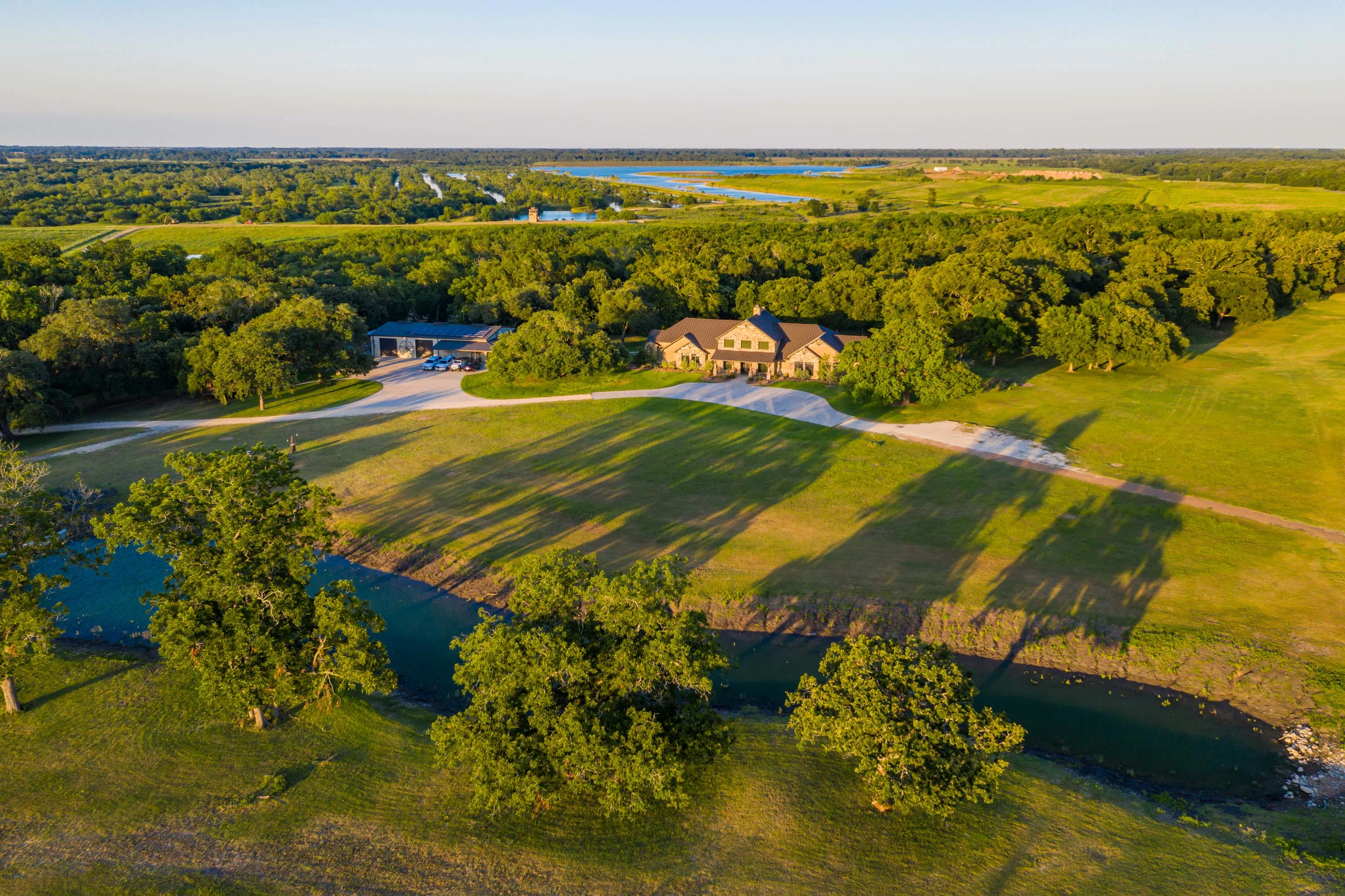 1773 County Road 101, Colorado County, Texas 78934 - 1773-county-road-101-columbus-texas01_tlxkyu