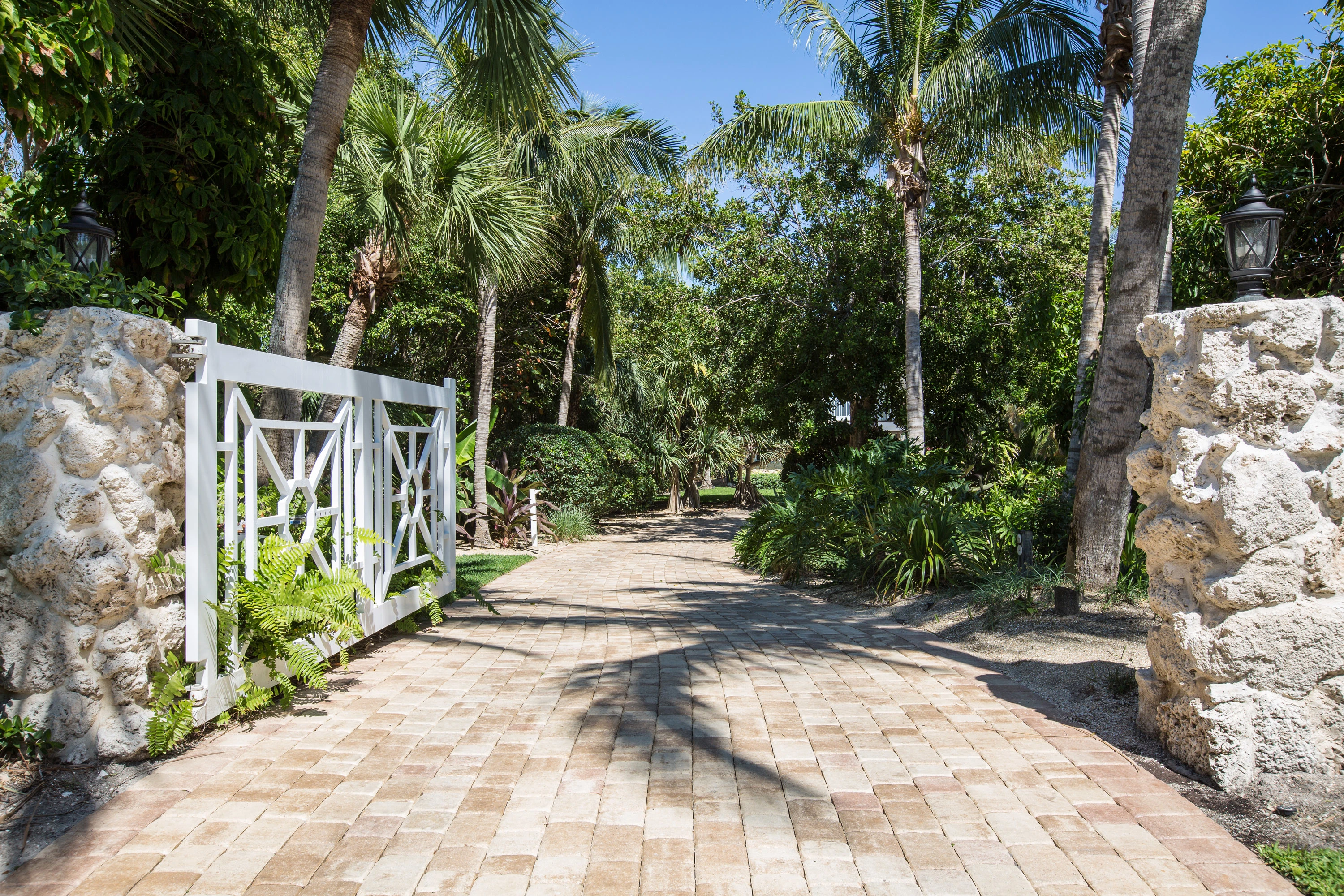 1880 S Highway A1A, Vero Beach, Florida 32963 - 1880_S_Highway_A1A_Vero_Beach_FL01_fyzovj