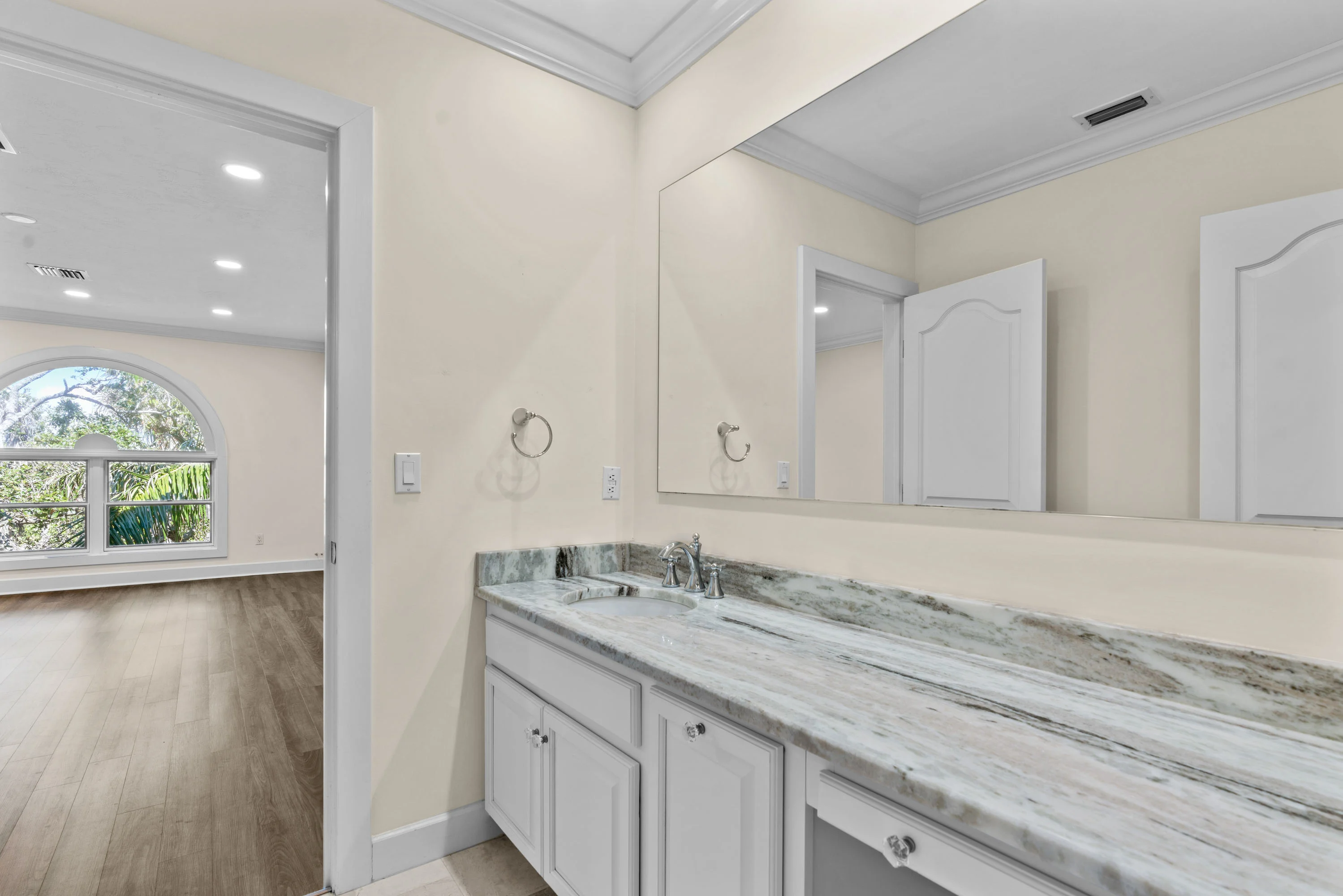 2007 Bayview Drive, Tierra Verde, Florida 33715 - 2007_Bayview_Drive_31_iwts41