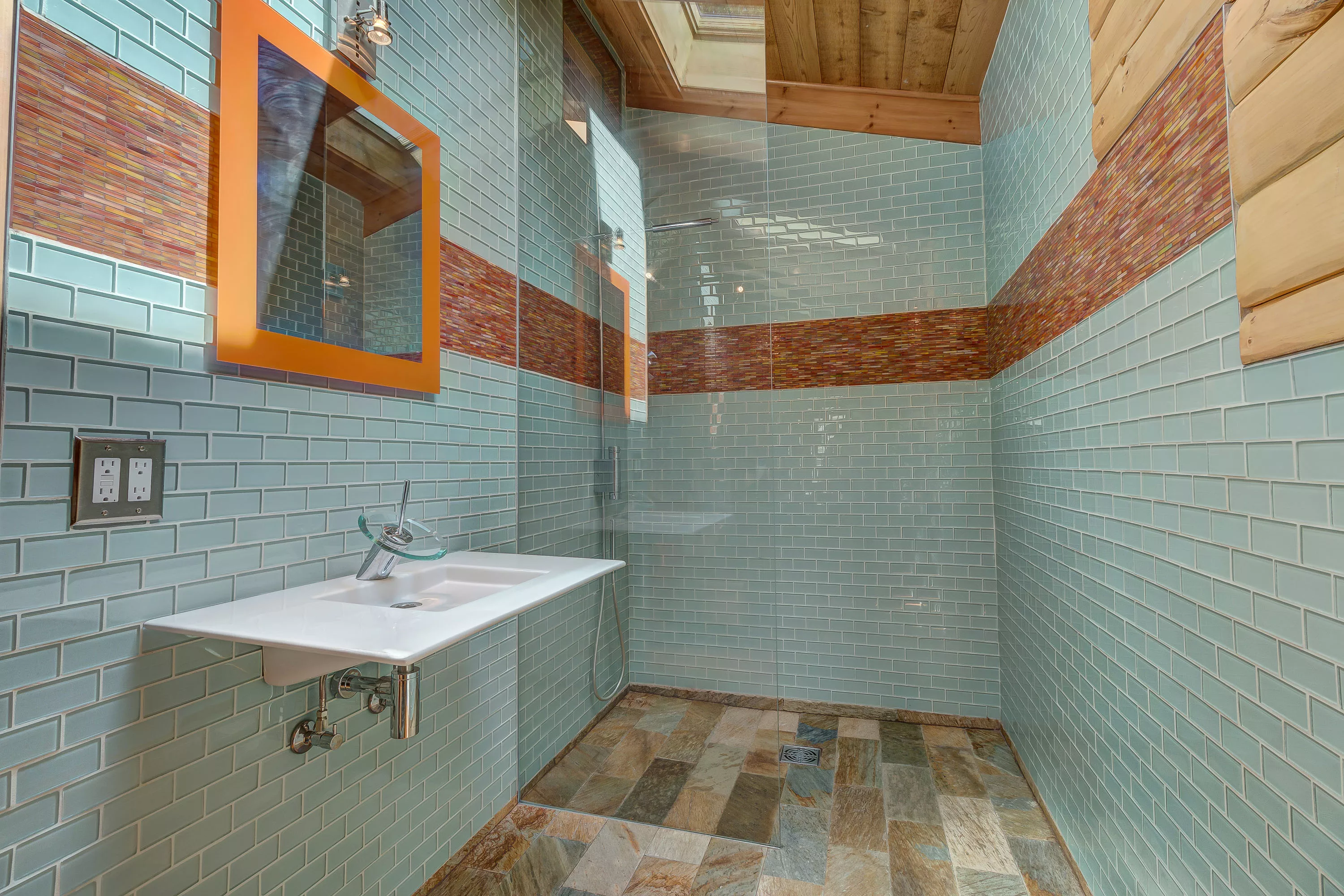 50 Quarter Mile Road, Stratton, Vermont 05340 - hauser_am_berg_23_nlcne3