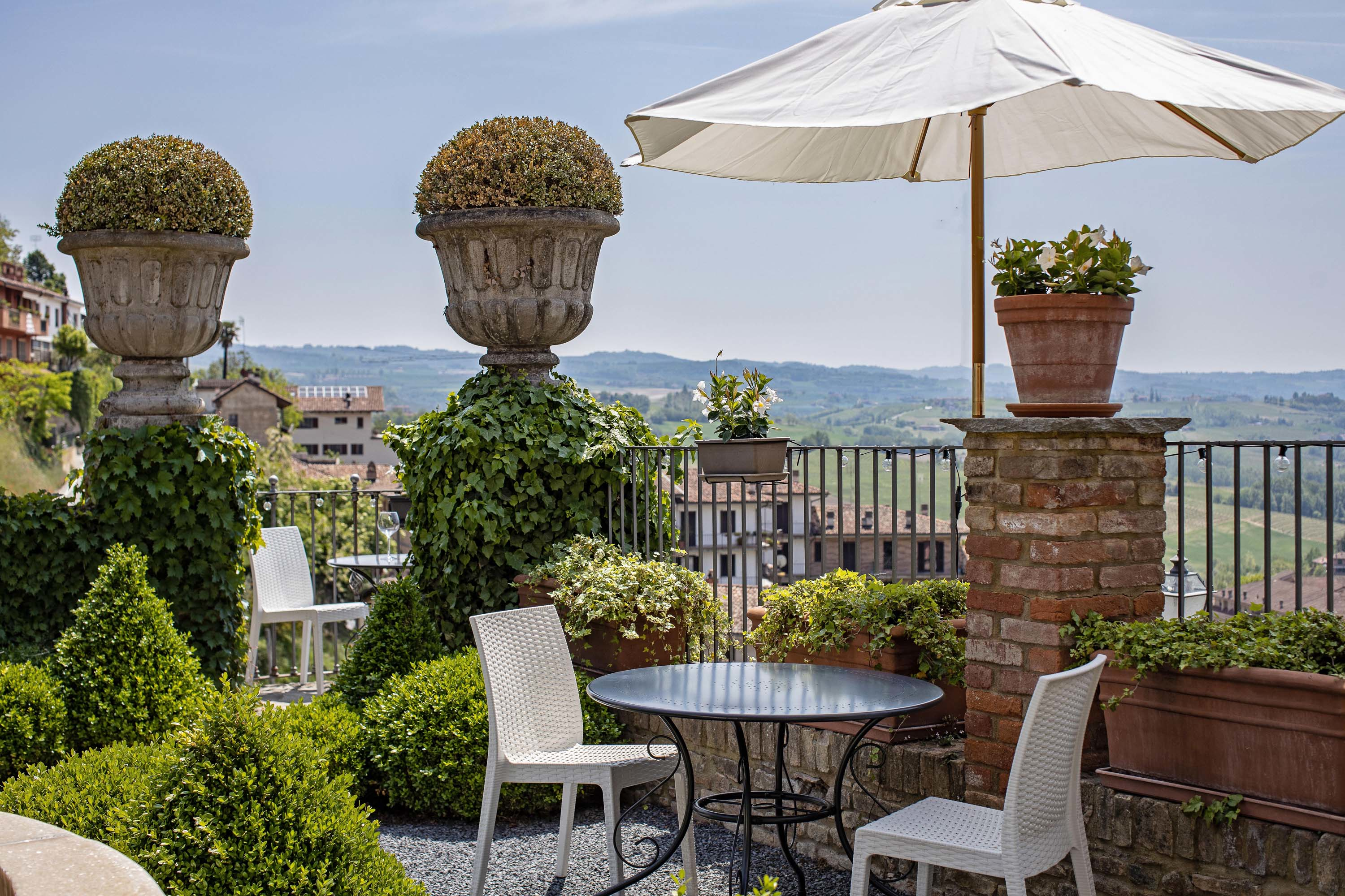 10 Palazzo Martinengo, Via Cavour 10 , & 10A, & 12, Monforte d-Alba, Barolo, 12065 Italy - Luxury Real Estate - Concierge Auctions