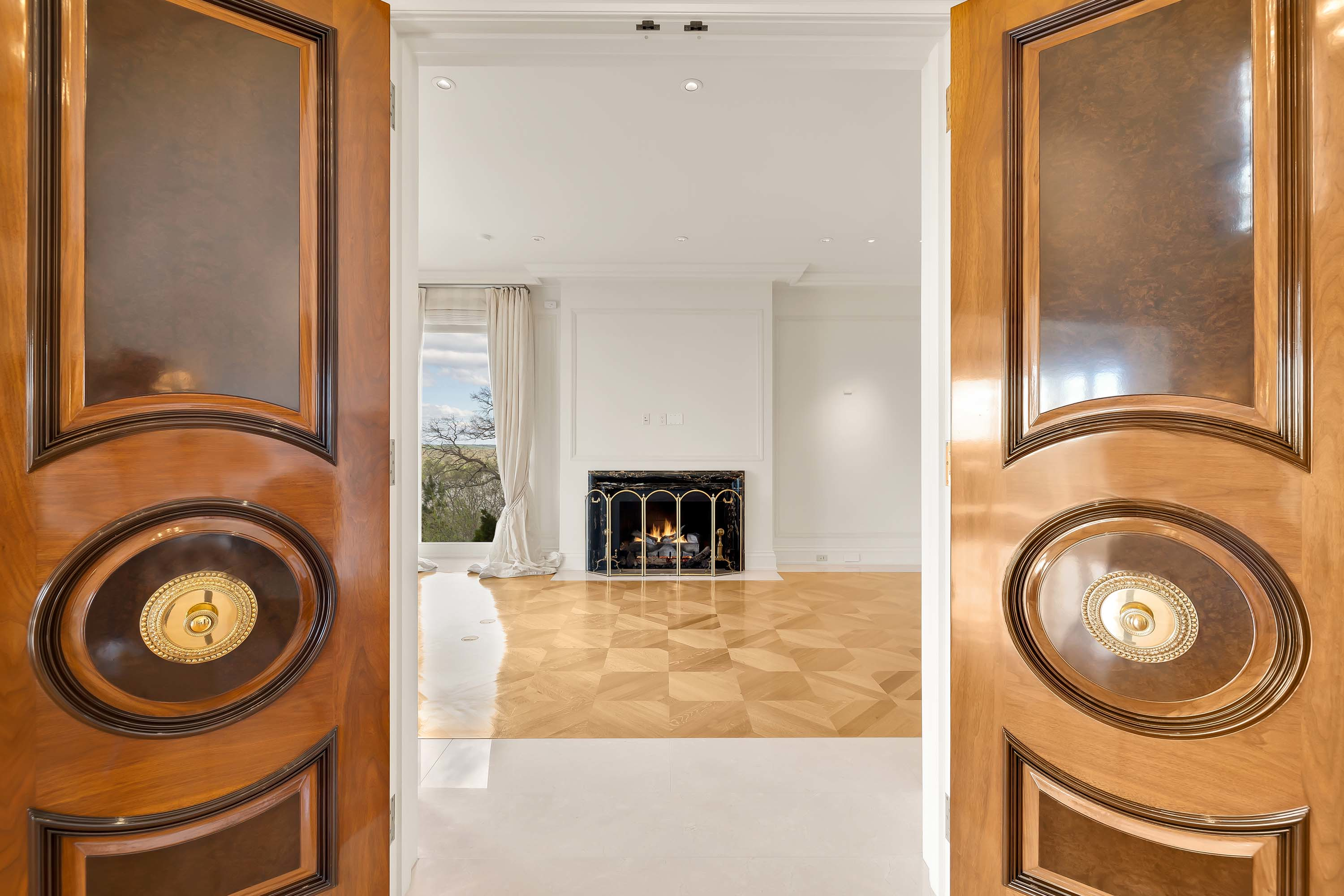 12 11900 River Rd, Potomac, MD 20854 - Luxury Real Estate - Concierge Auctions