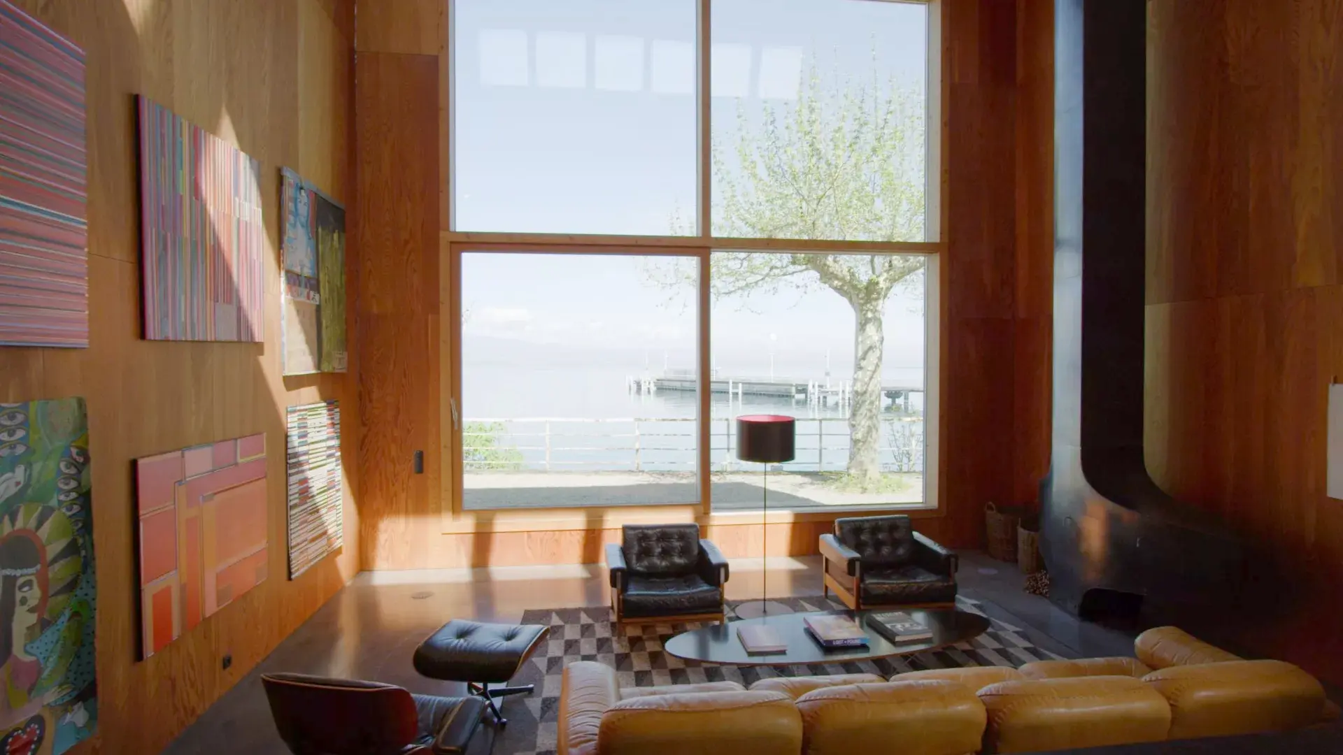 Located on Lake Geneva, Casa 26 is a truly unique lakeside escape. Designed to emphasize the awe-inspiring lake views, this one-of-a-kind home reflects the geometry and materials of the boathouses and villas surrounding it. The urban home was built using 