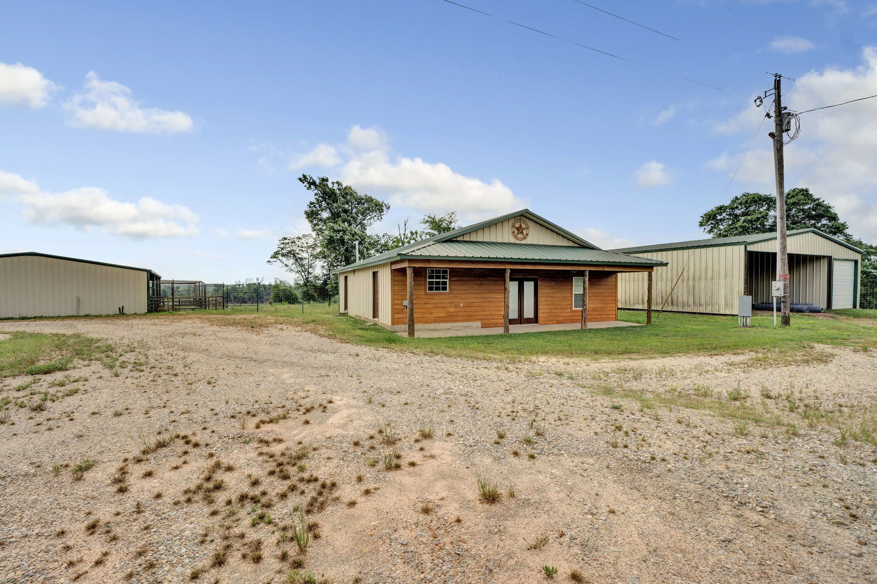 877 SW CR 3250, Dallas Area, Texas 75494 - ford-family-ranch-winnsboro-texas43_lcpslk