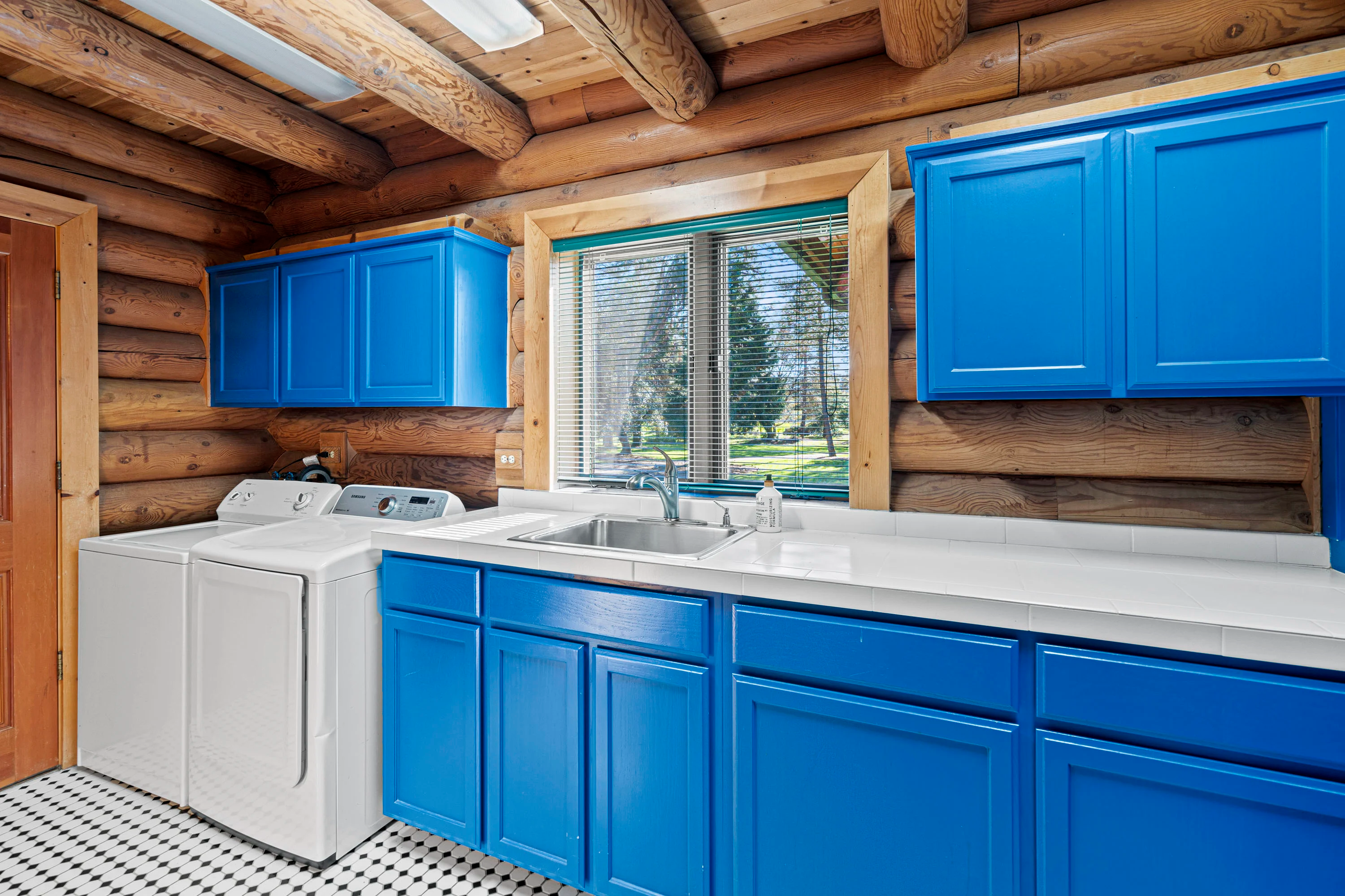 15855  Highway 238, Grants Pass, Oregon 97527 - 15577_Hwy_238_Grants_Pass_OR_11_wojieg