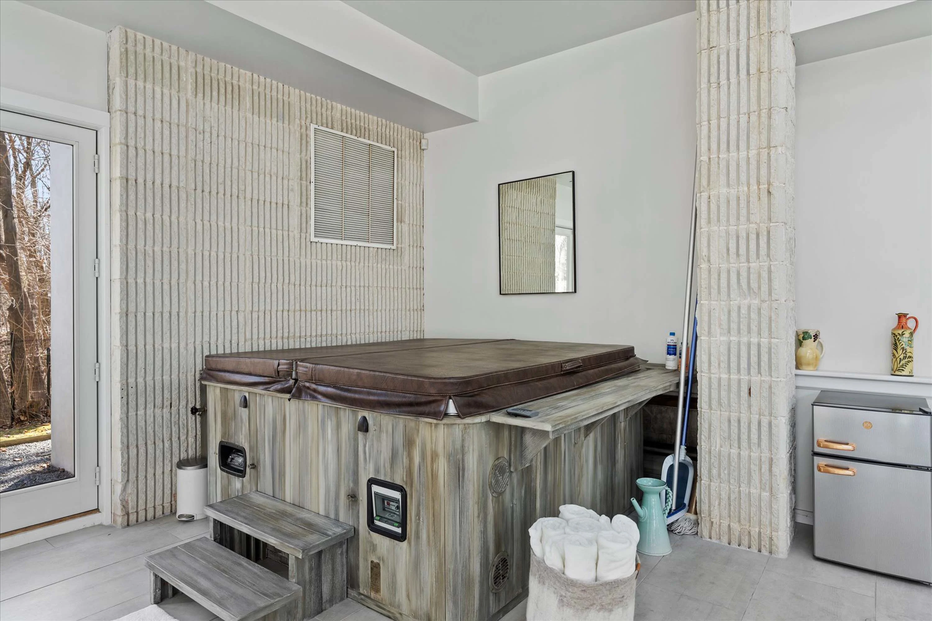 Swan Manor | 1 Swan Place, Nissequogue, Gold Coast, New York 11780 - 31_Swan_Manor_1_Swan_Place_Saint_James_NY_11780_tcoux1