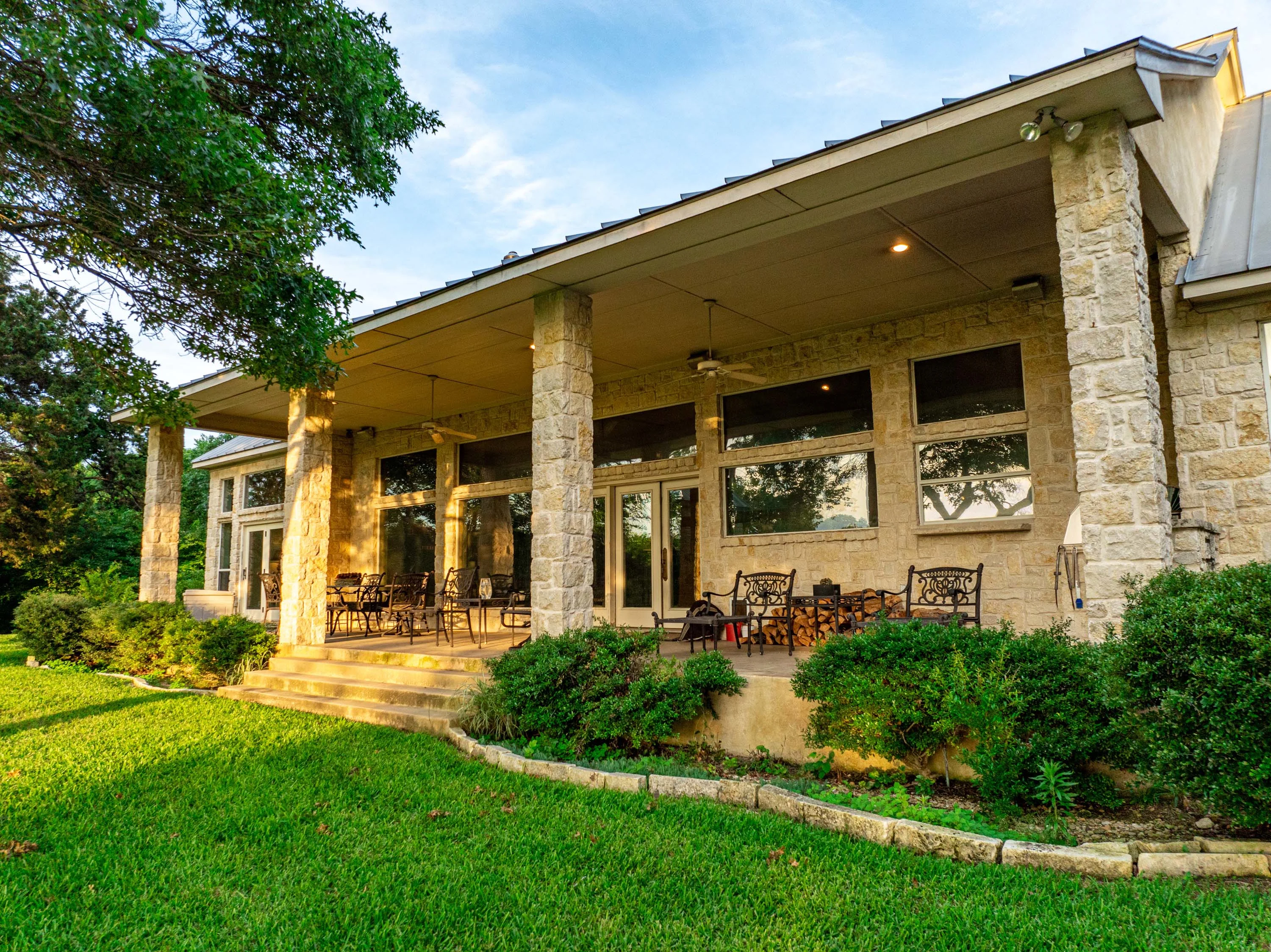 1665 West Belt Line Road, Cedar Hill, Near Dallas, Texas 75104 - 08_1665_W_Belt_Line_Rd_Cedar_Hill_TX_axzuca