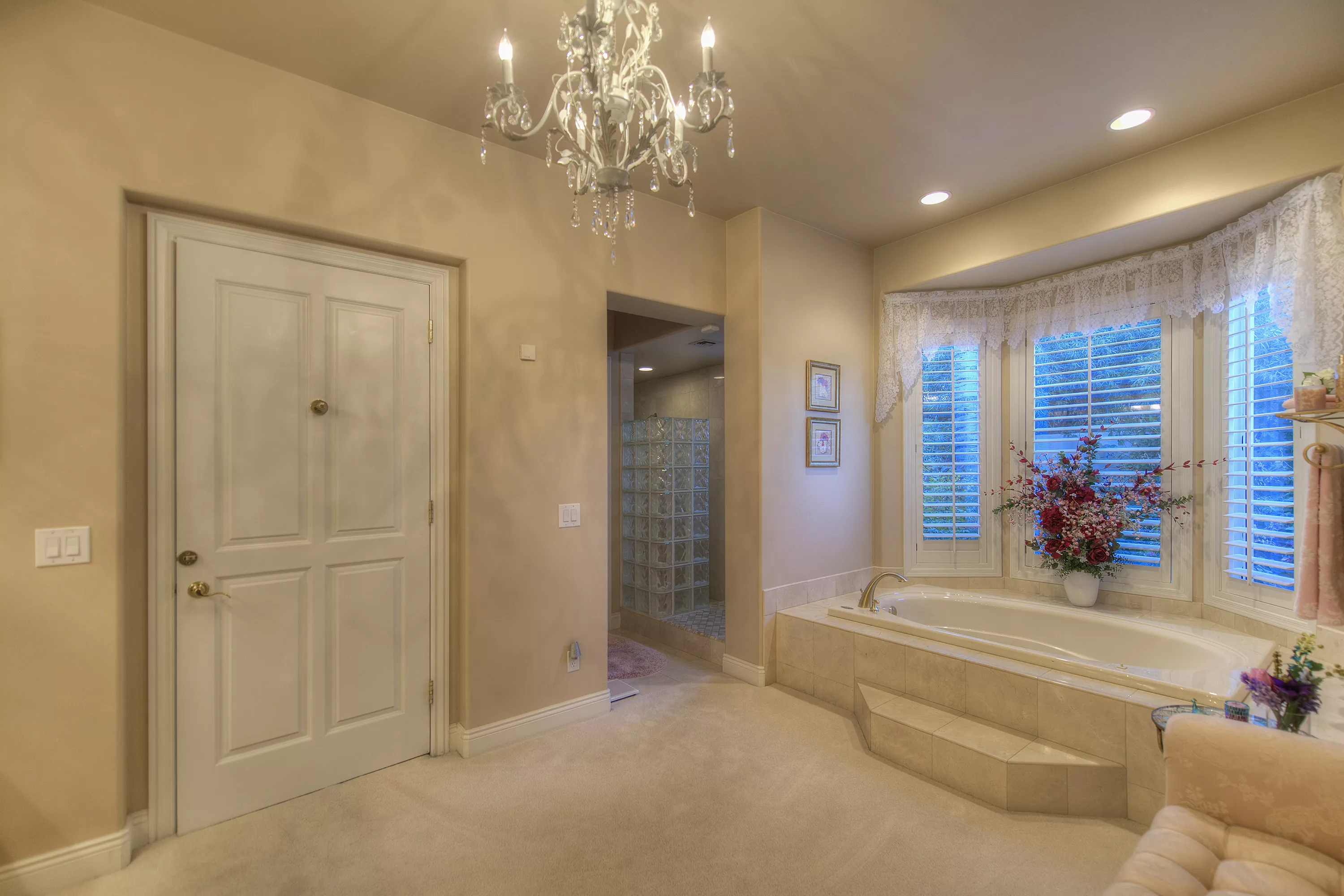 6733 East Caron Street, Paradise Valley, Arizona 85253 - east_caron_estate11_ik8veu