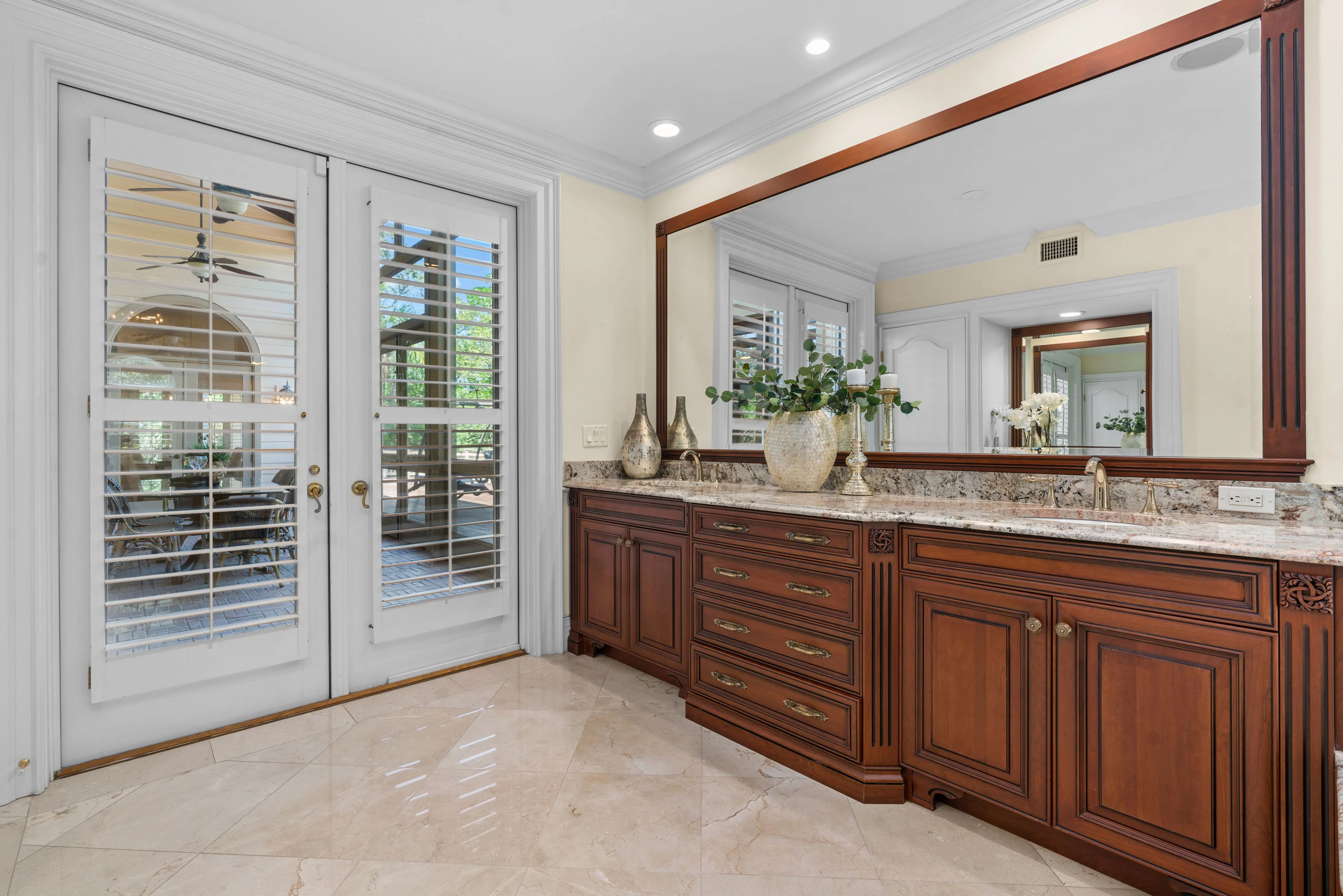 2007 Bayview Drive, Tierra Verde, Florida 33715 - 2007_Bayview_Drive_20_xik5qw