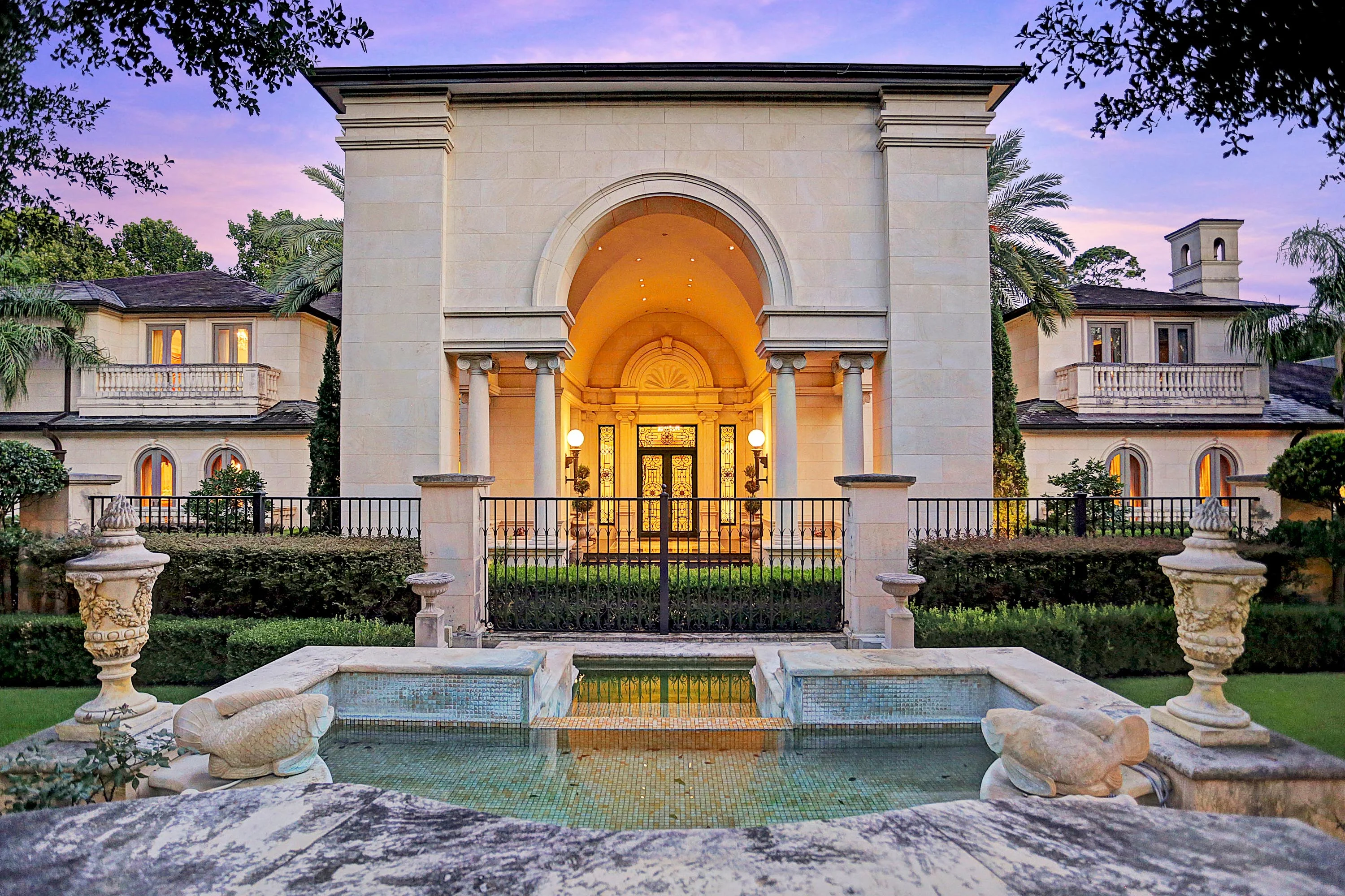 8823 Harness Creek Lane, Stablewood, Houston, Texas 77024 - 8823-harness-creek-lane-houston-texas01_tzvjni