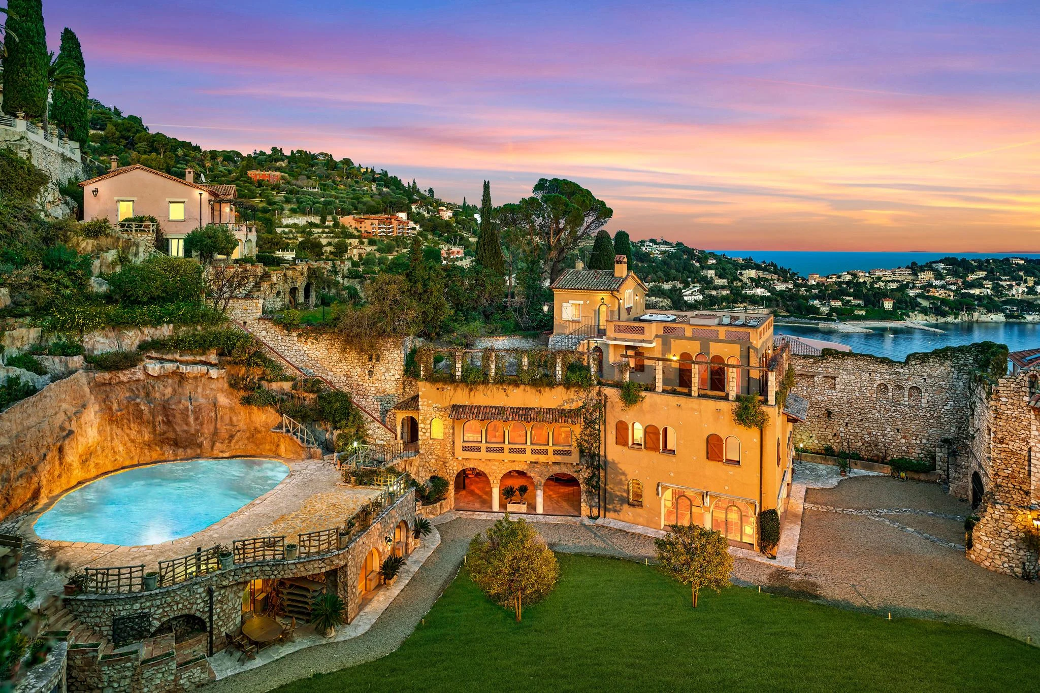 La Carriere, 2 Avenue Fernand Martin, Côte d'Azur, French Riviera 06230, France - la-carriere-villefranche-sur-mer-france29_copy_c31w9z