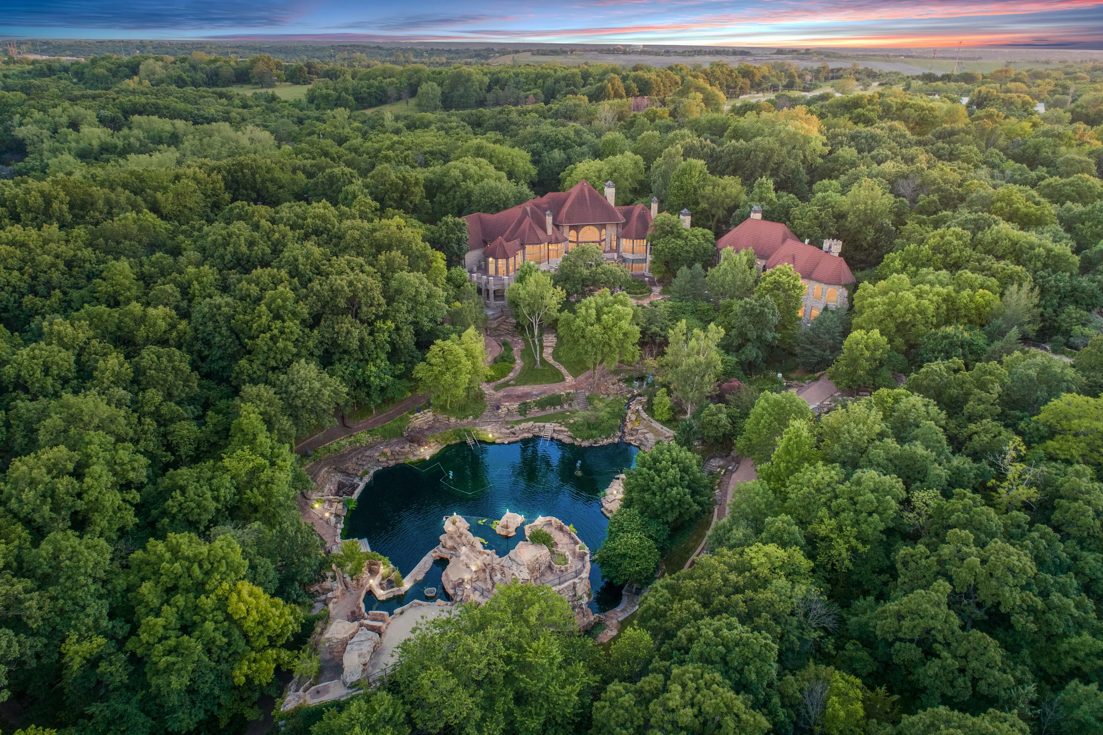 5225 Renner Road, Lake Quivira, Kansas City, Kansas 66217 - spirit-of-avalon-5225-renner-road-lake-quivira-kansas-001_ps7a6n