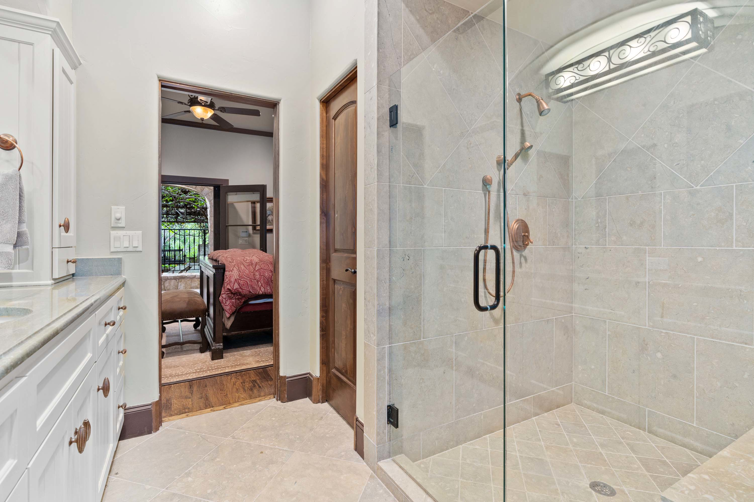 27 1011 Lakeview Point Drive - Luxury Real Estate - Concierge Auctions