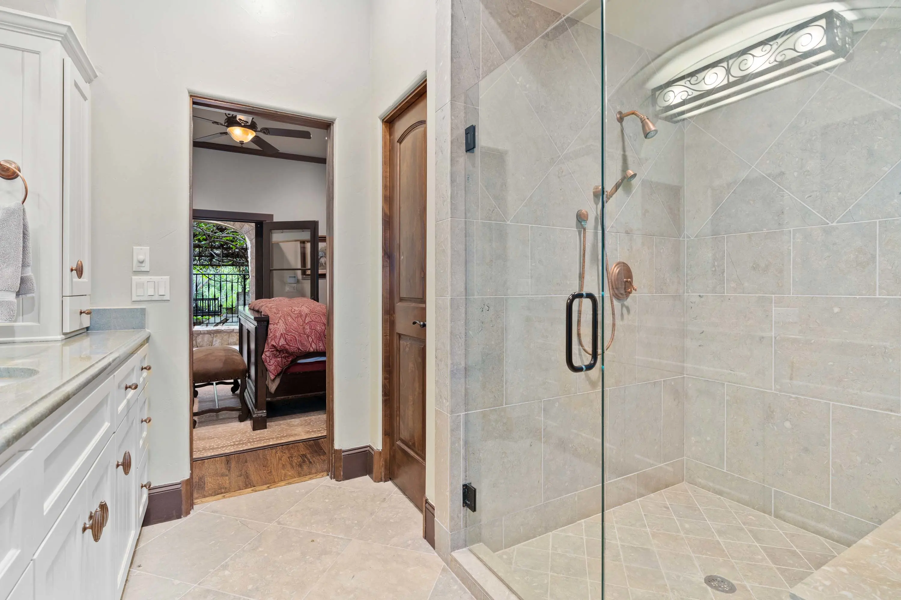 27 1011 Lakeview Point Drive - Luxury Real Estate - Concierge Auctions