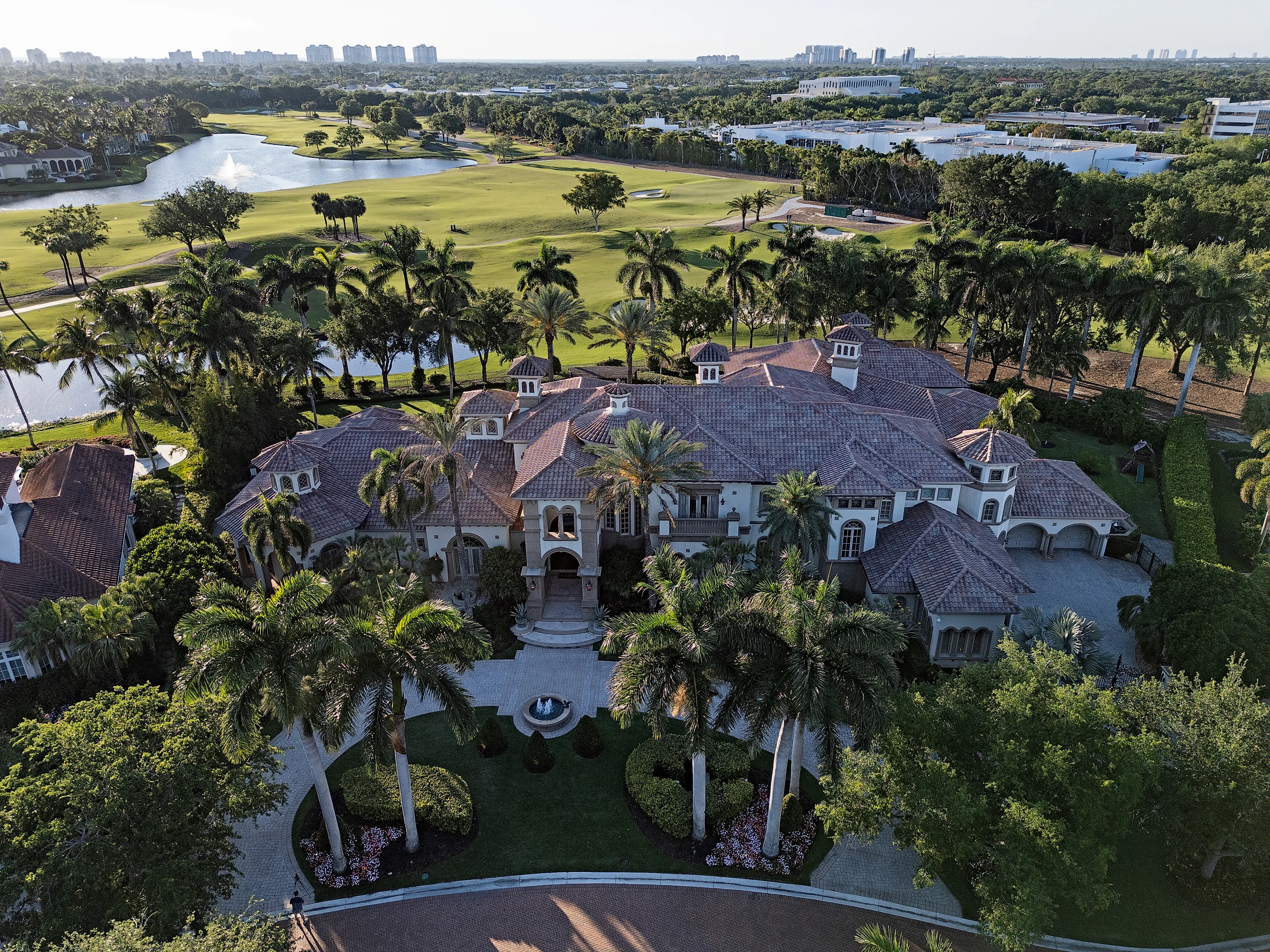9663 Mashie Court, Naples, Florida 34108 - 9663_Mashie_Court_38_kwhb5p