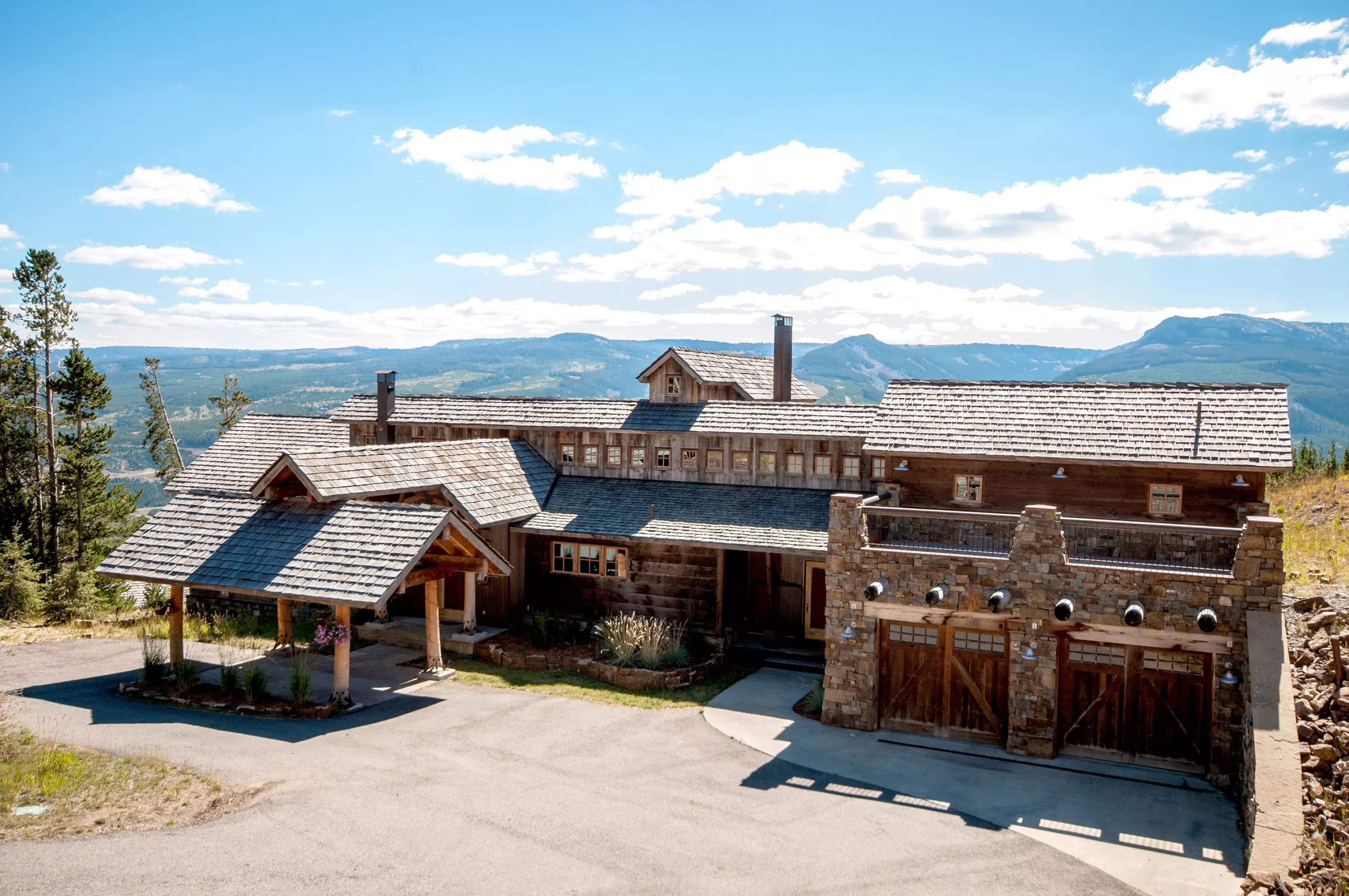 17 Travertine Road, Big Sky, Montana 59716 - 17-travertine-big-sky-montana01_toycia