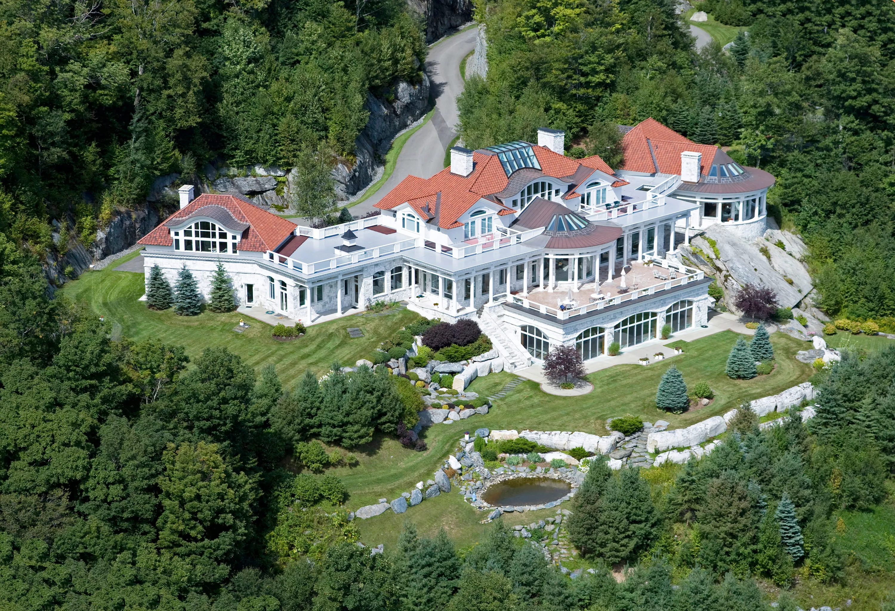 189 Upper Springs Road, Stowe, Vermont 05672 - 189-upper-springs-road-stowe-vermont-01-28-18-43-4343_hb85e6